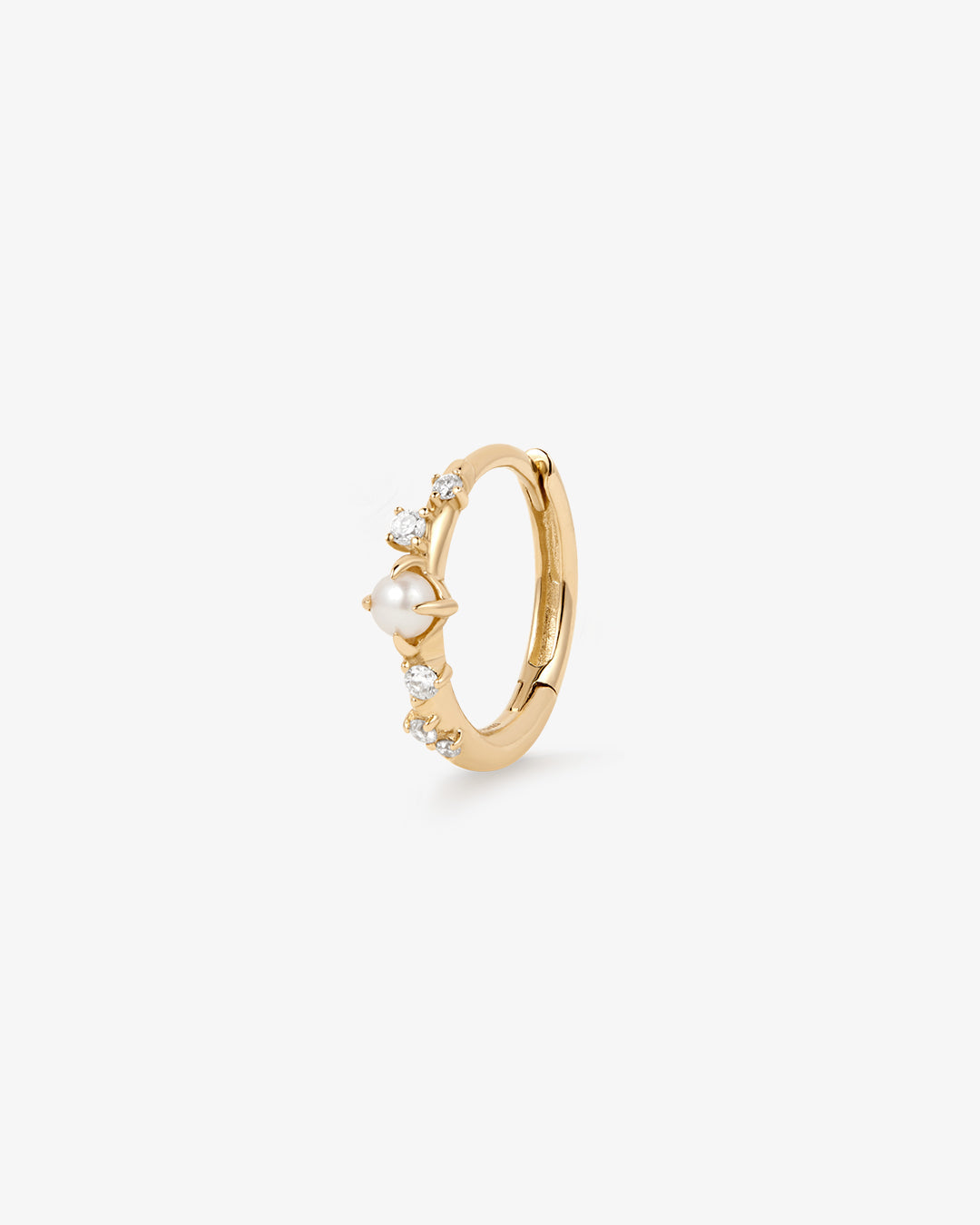 MAYA | Pearl and Lab Grown Diamond Huggie