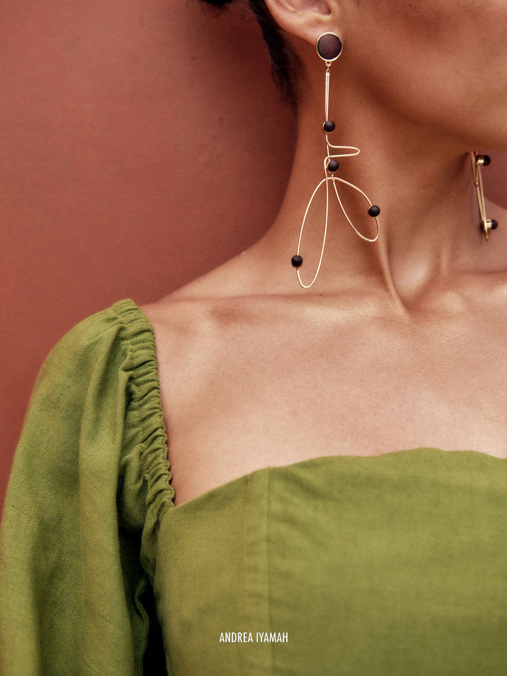 FEYI EARRING