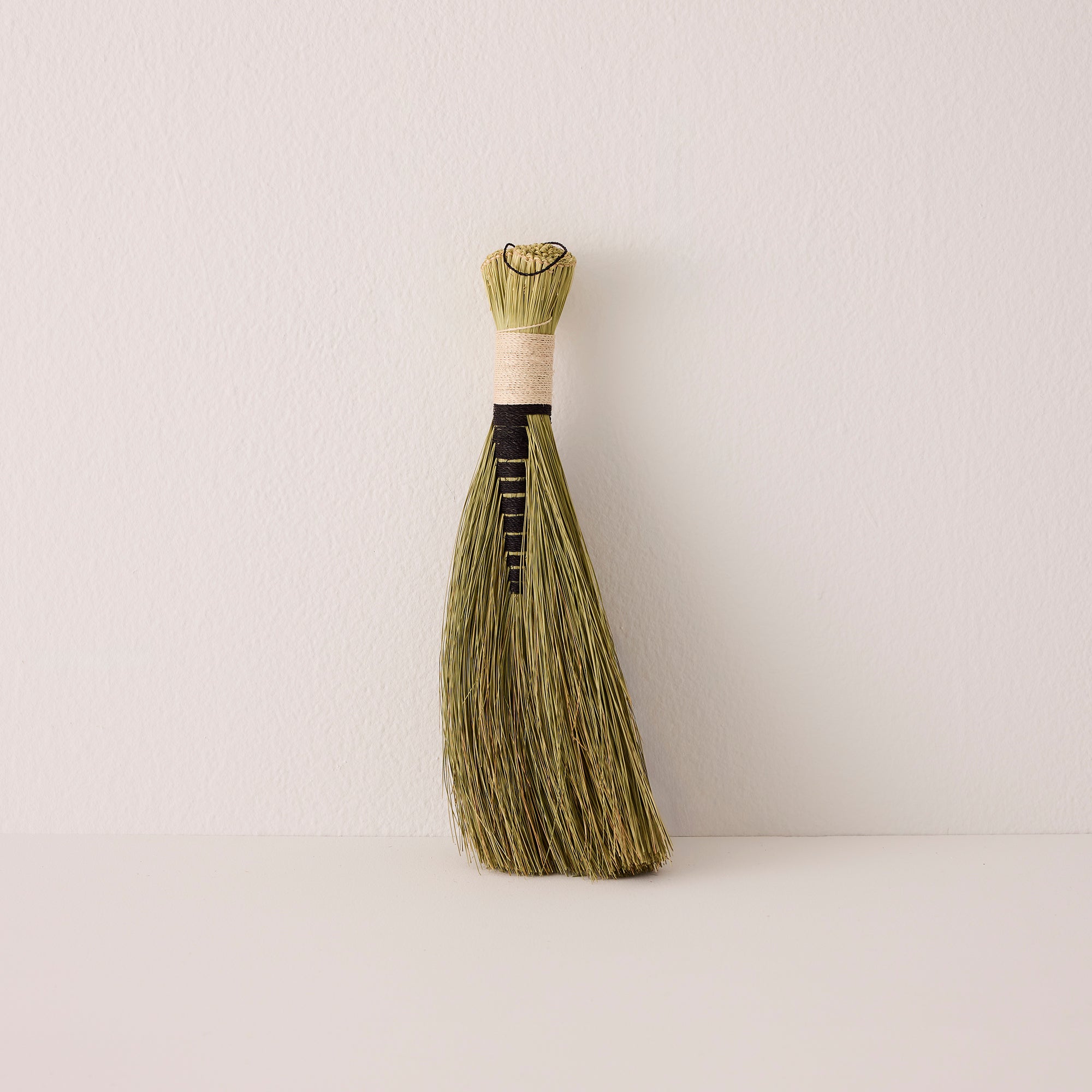 Lidvuba Whisk Broom