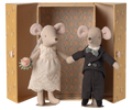 Wedding mice couple in box, Mum and Dad