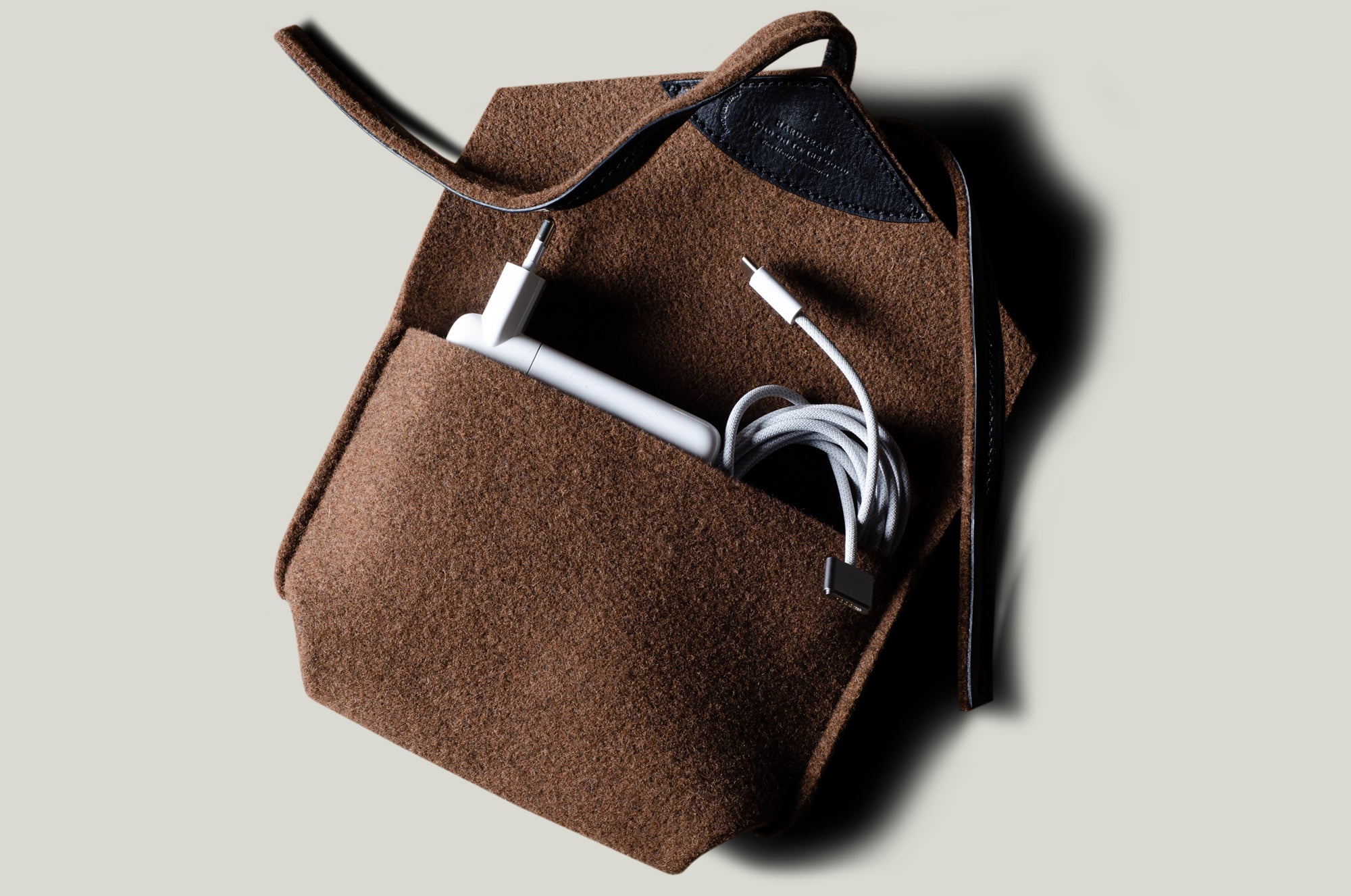 Cable Wool Wrap . Cocoa