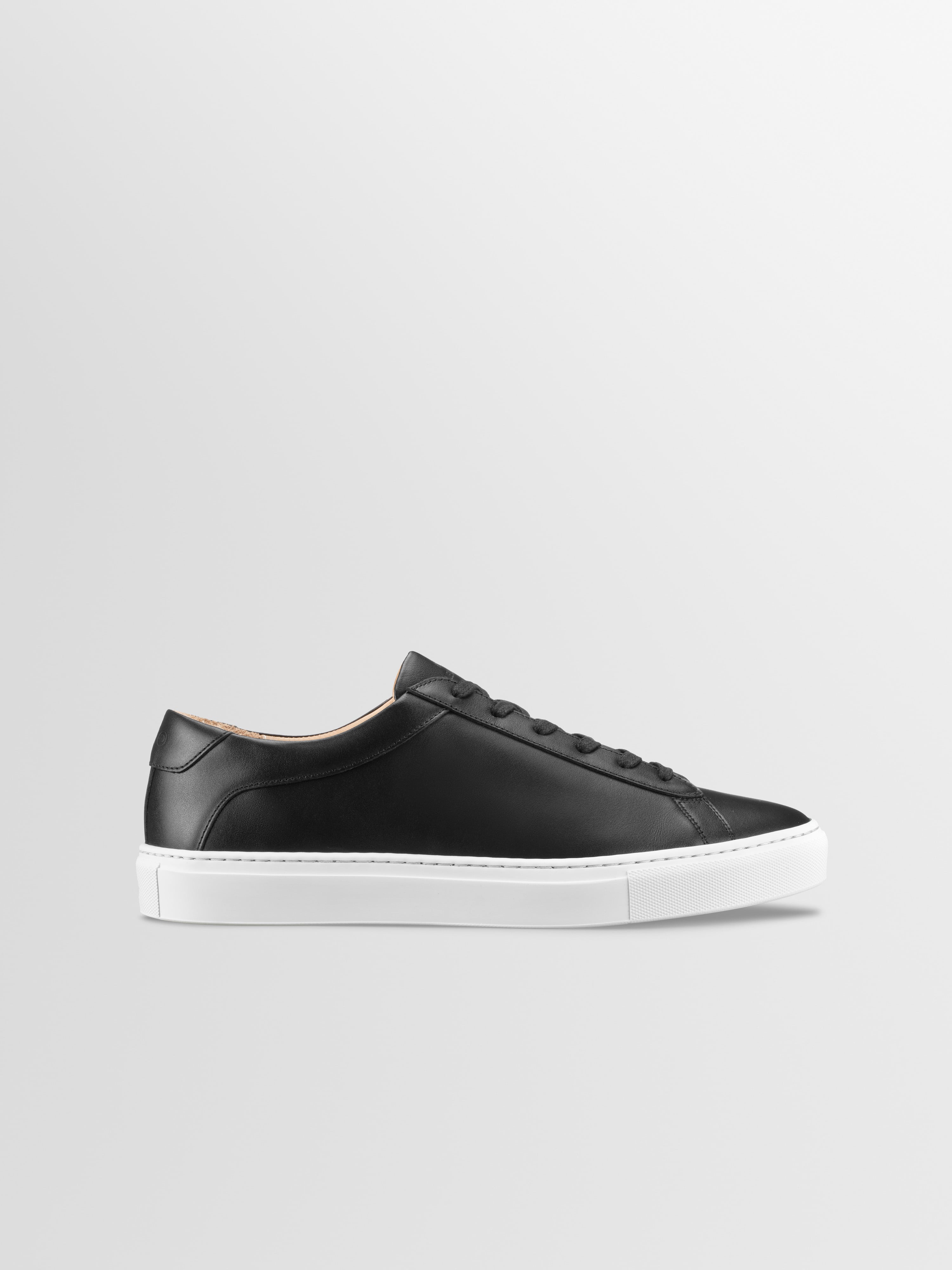 Capri Leather Sneaker in Onyx Wide Fit