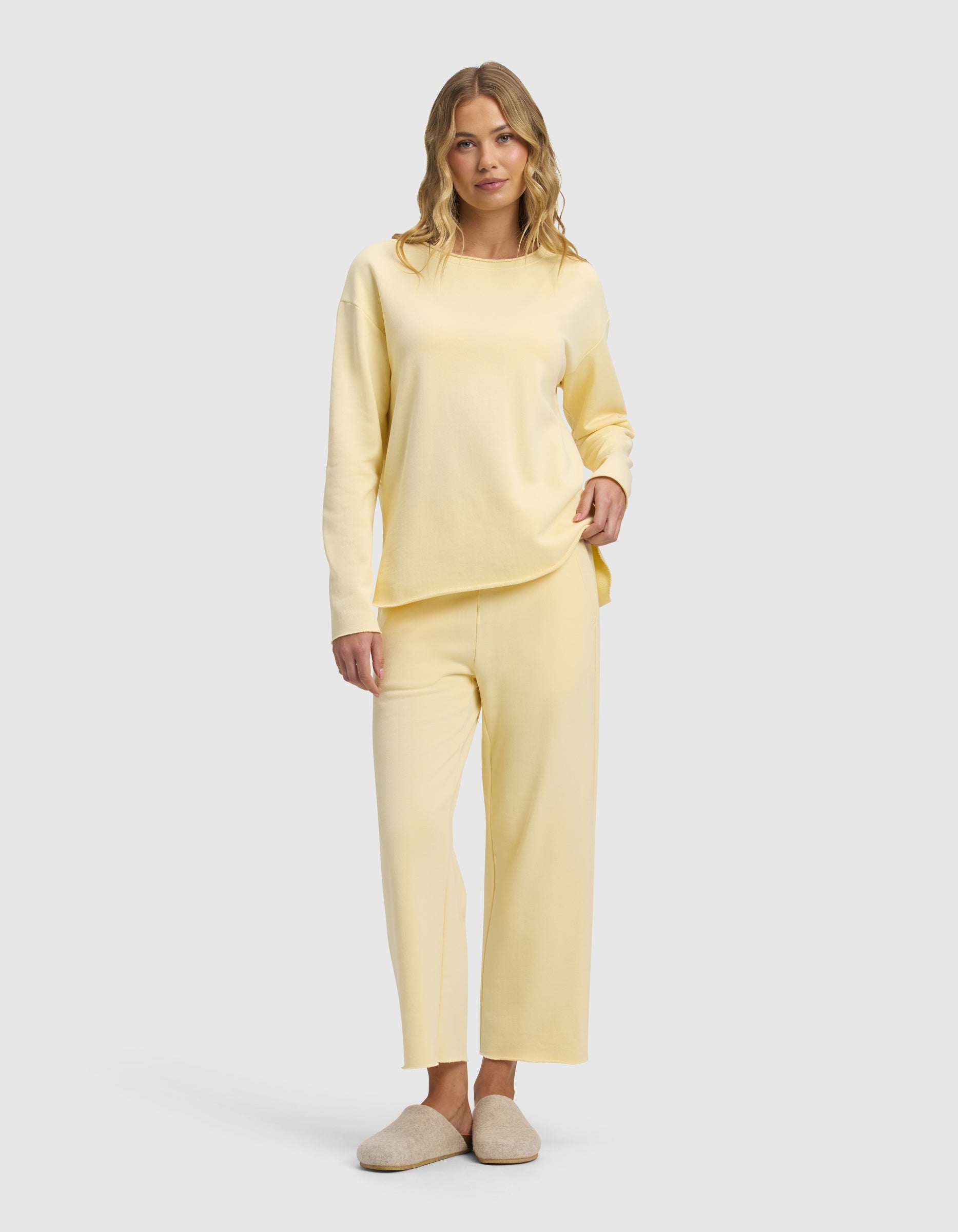 Women's Chelsea Cropped Set