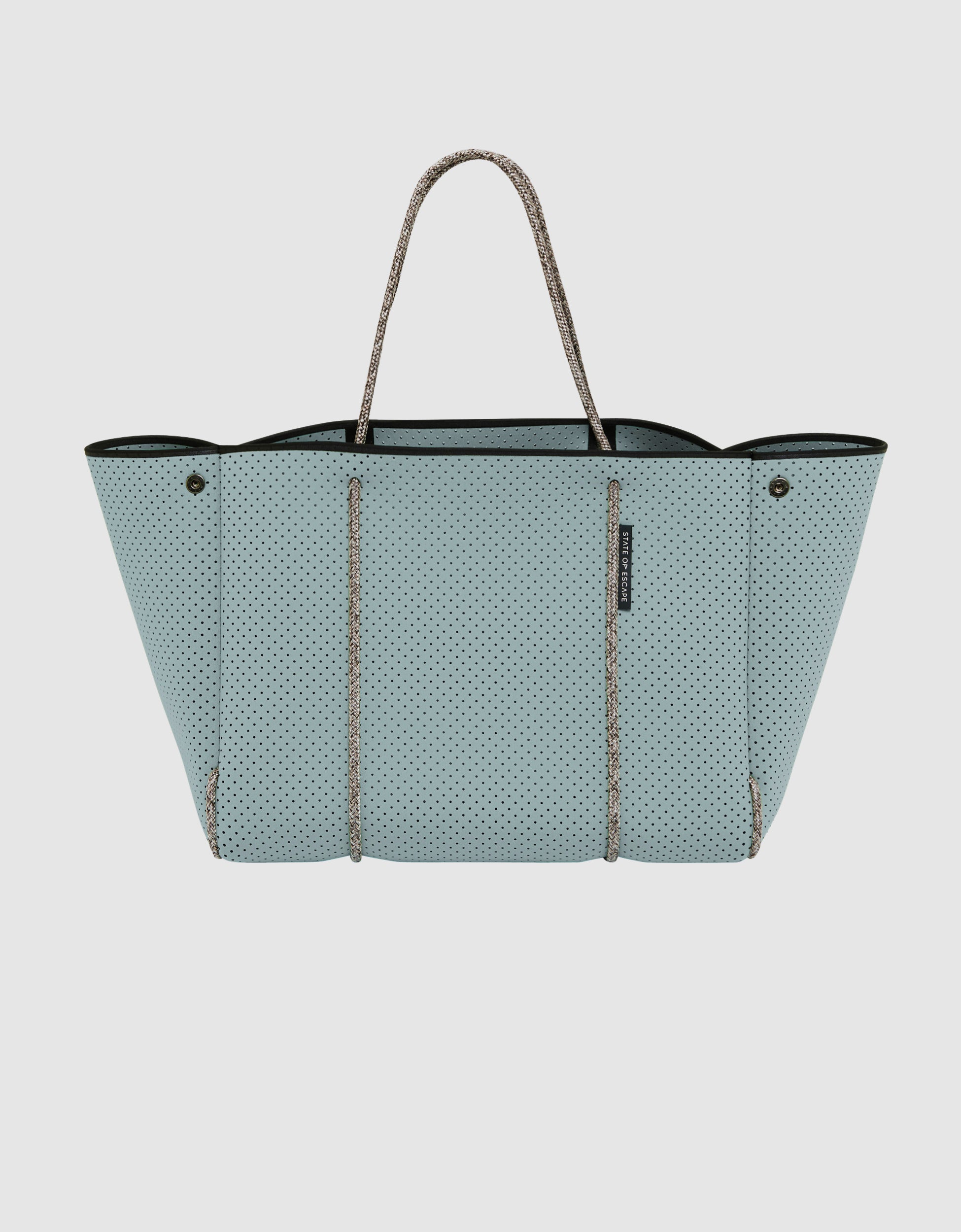 Escape tote in mystic blue