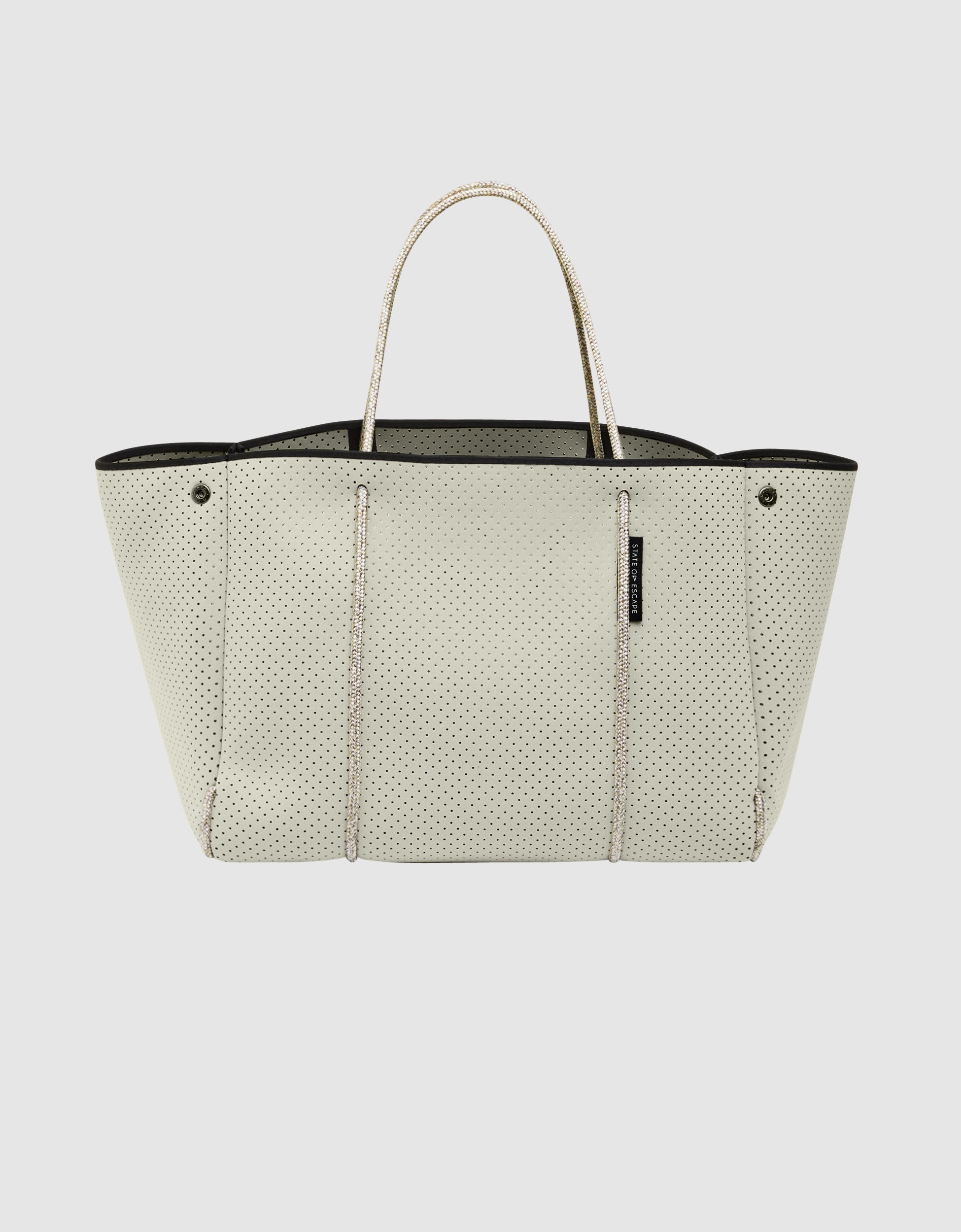 Escape tote in putty/sage green