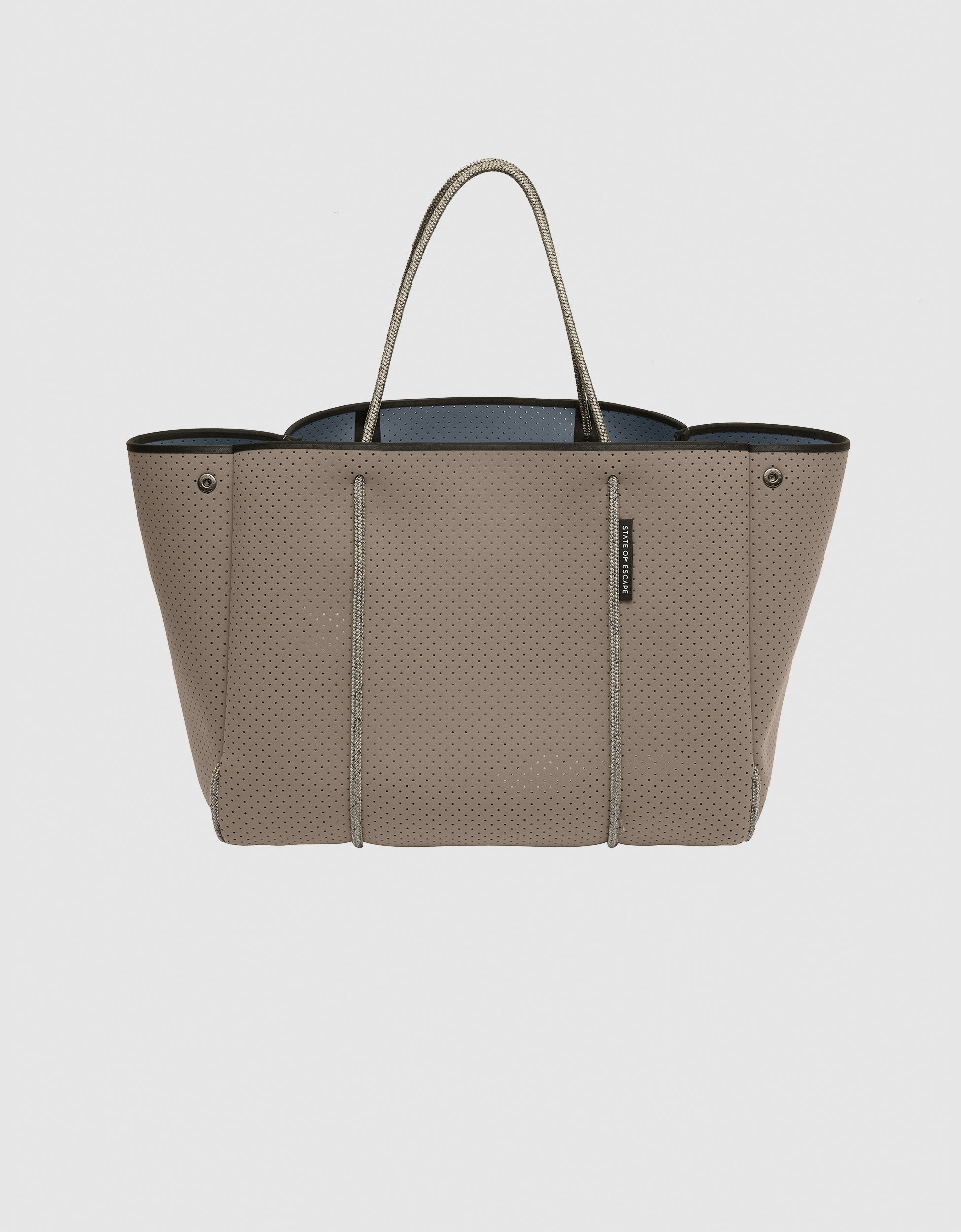 Escape tote in smoke/pewter