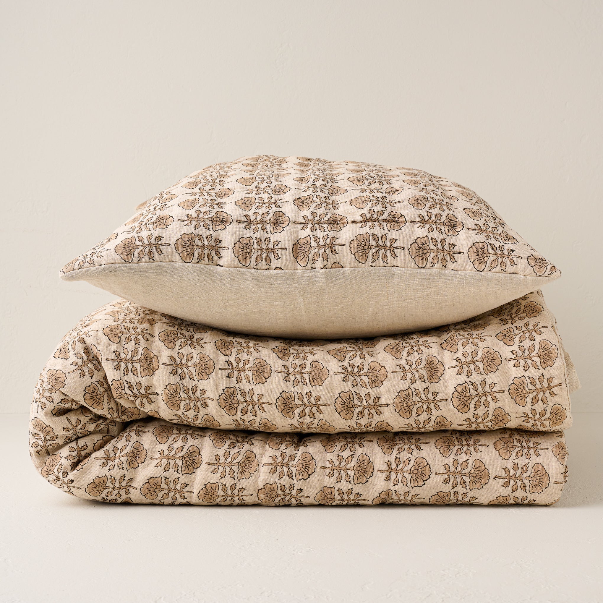 Flora Block Print Quilt - Natural