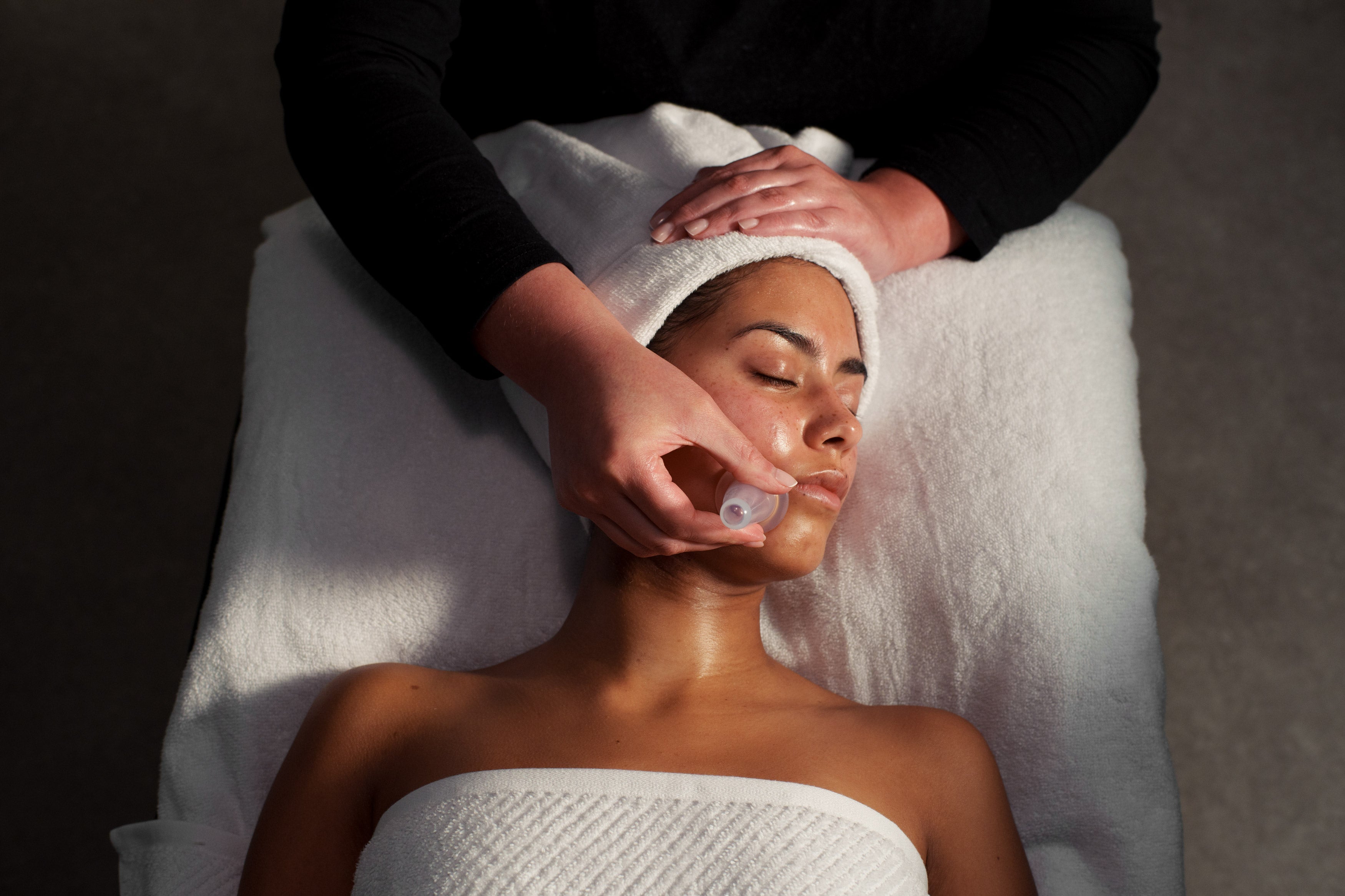 Detox Facial +  Reviv / GA Biotin Injections