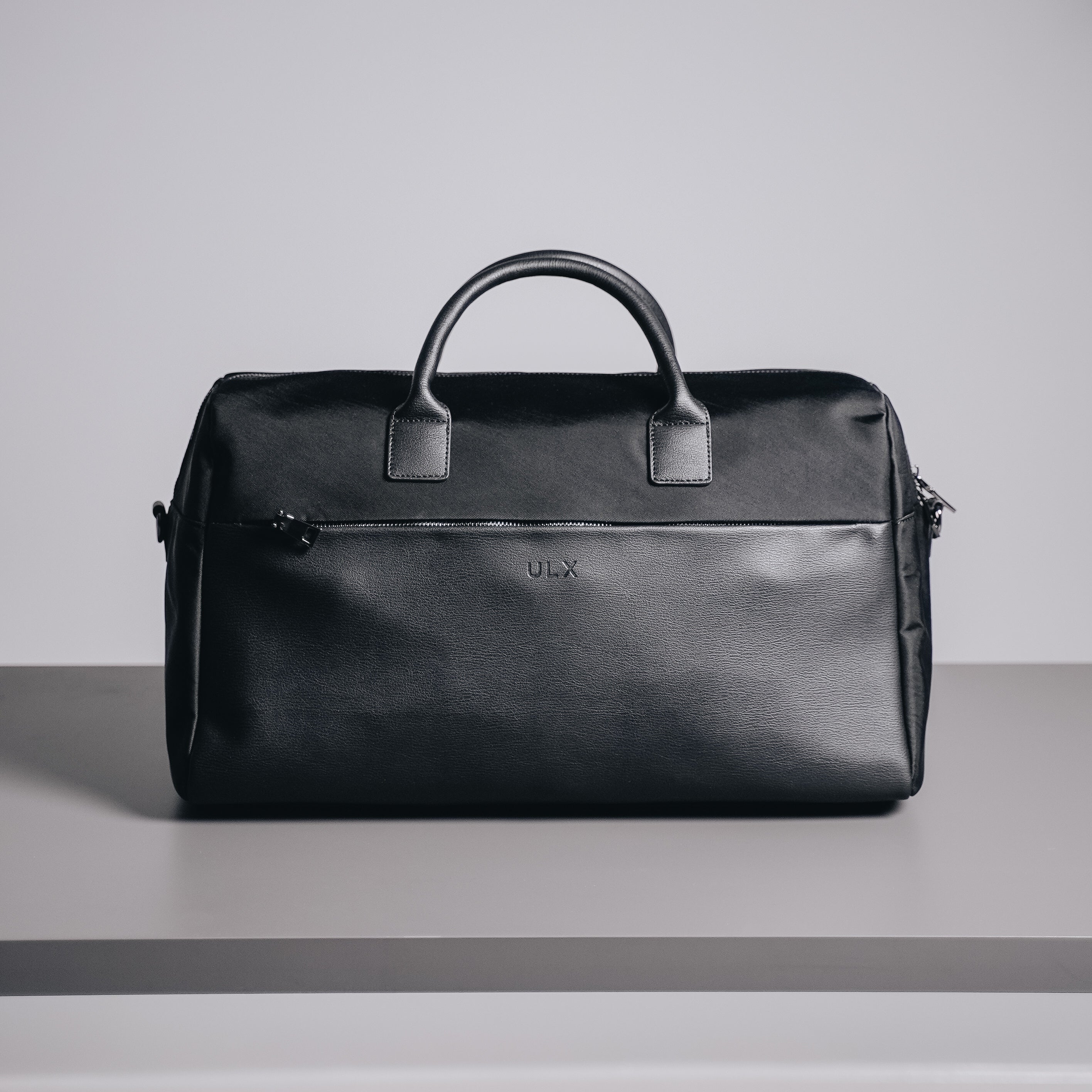 Minimalist Holdall