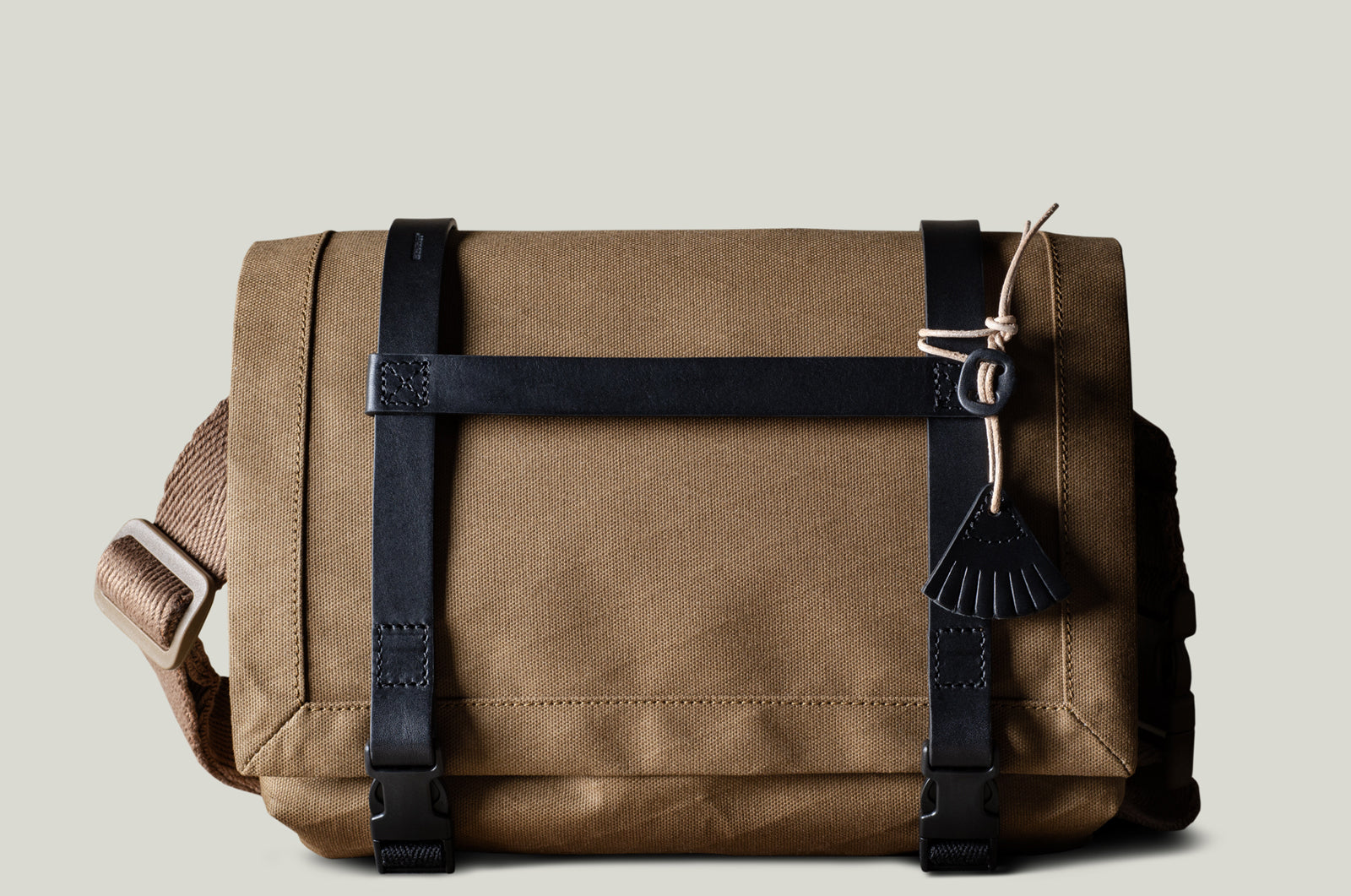 H Small Messenger Bag . Brownish