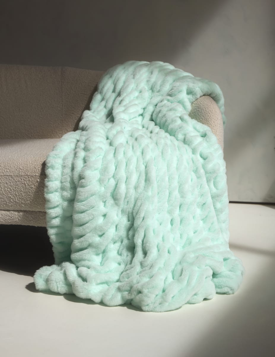 Hugs Light Aqua Serene Blanket