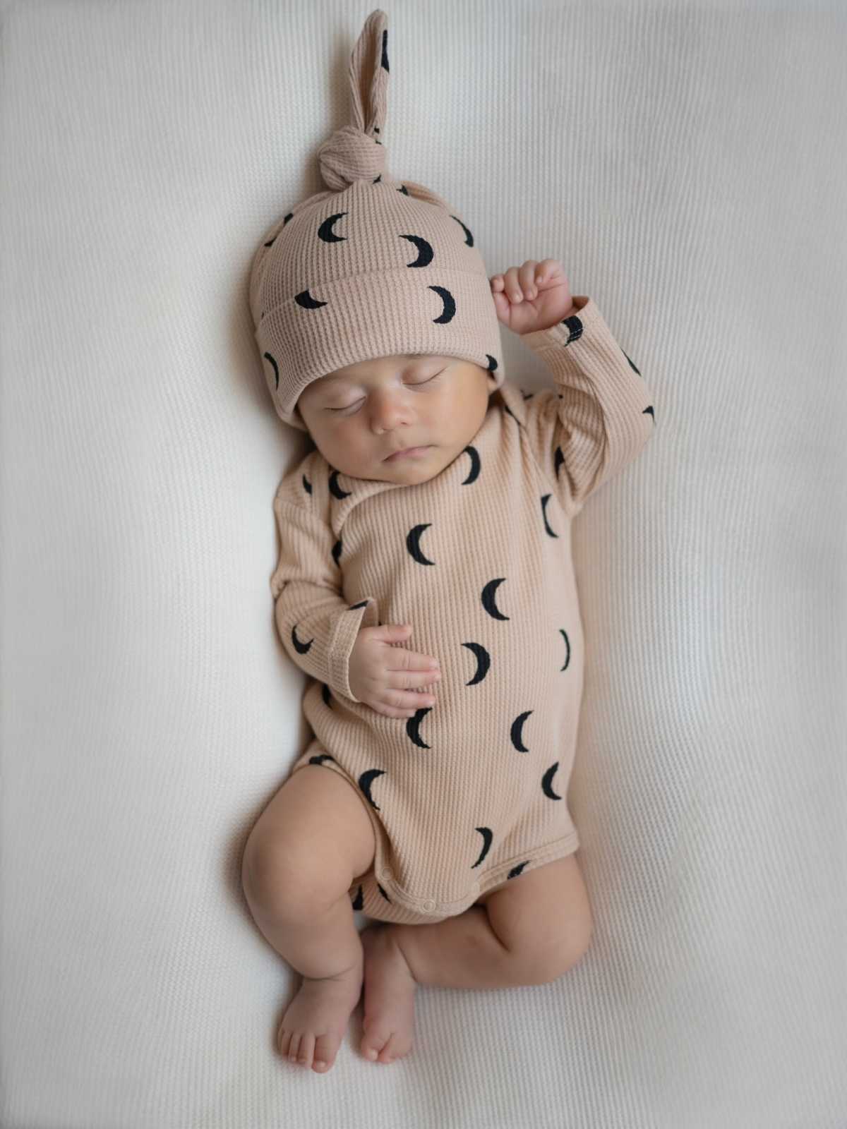 Organic Waffle Long Sleeve Bodysuit, Tan/Black Moon