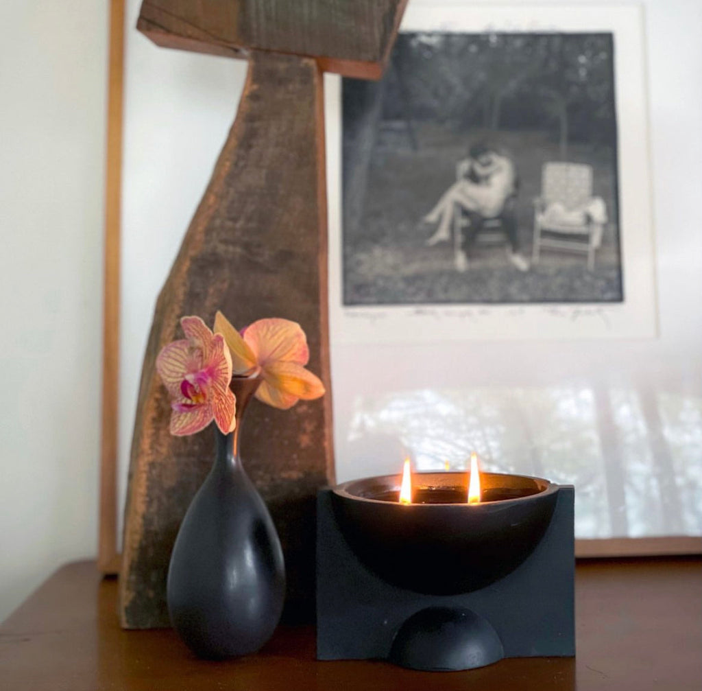 The Først Candle,Black