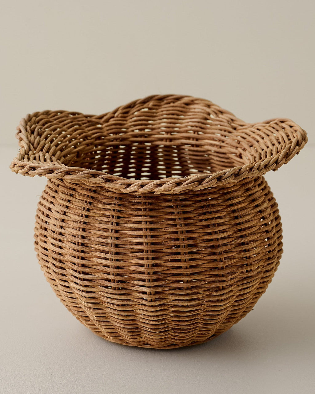 Perry Scalloped Rim Woven Vase