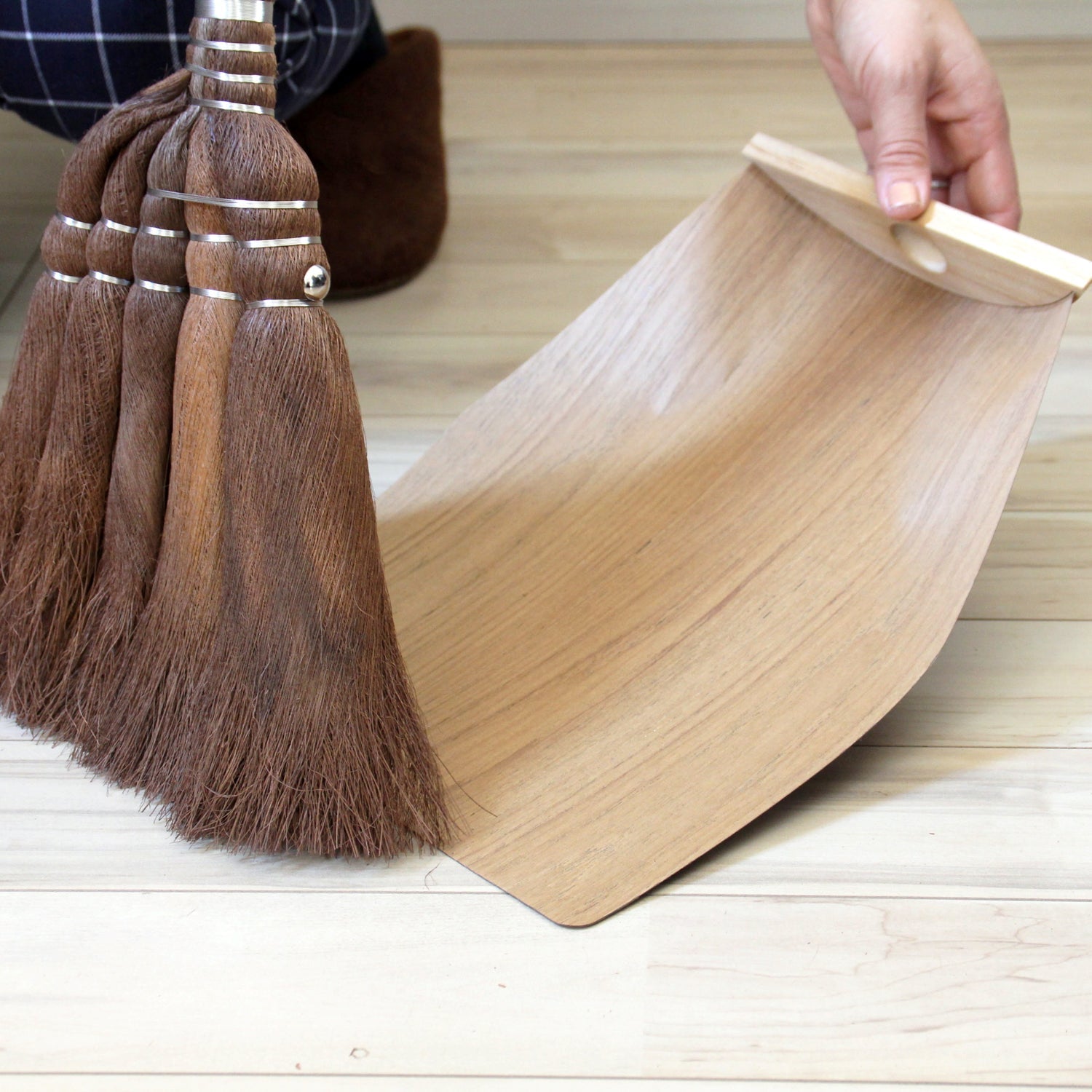 Natural Wood Dustpan