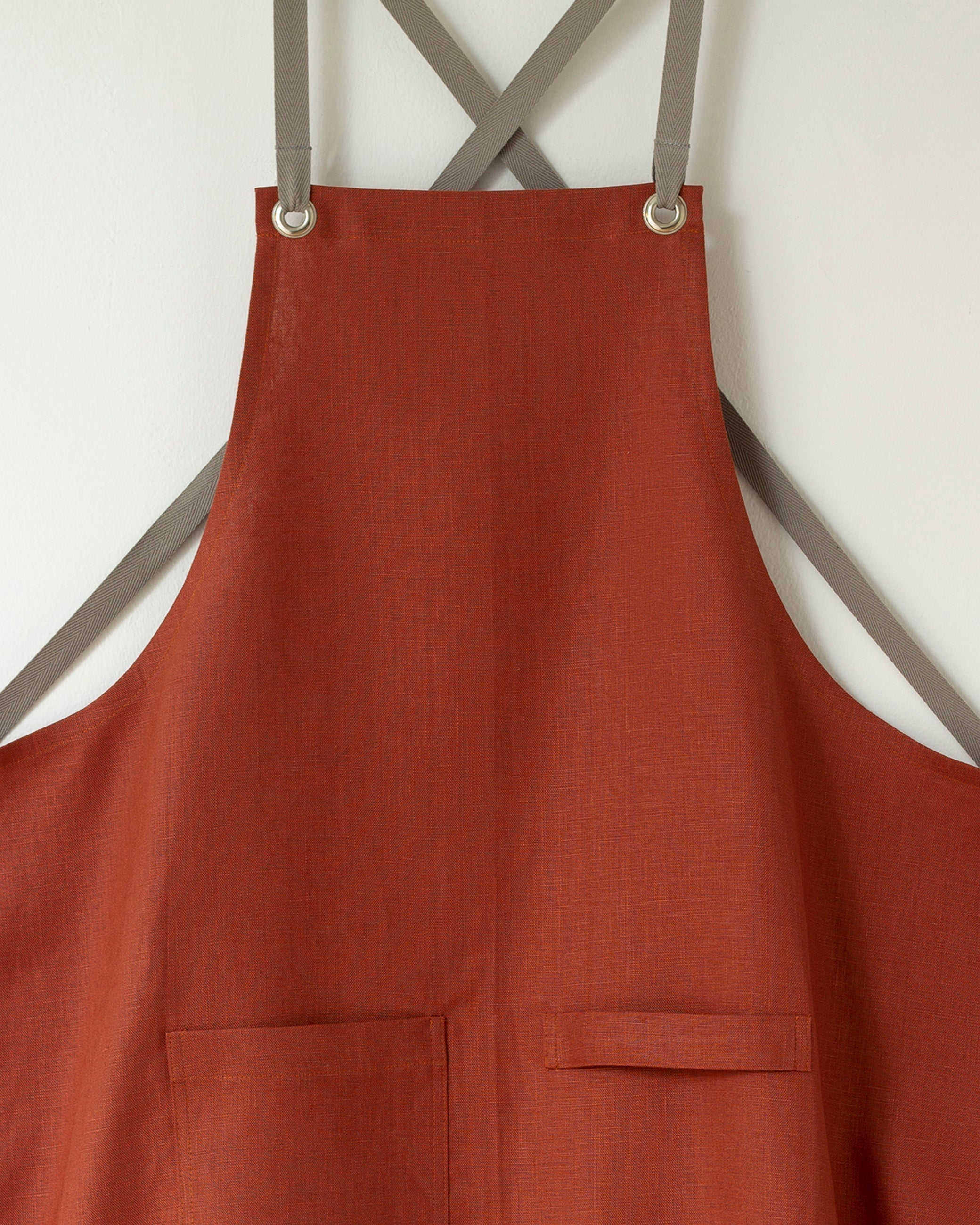 Crossback Linen Apron - Cinnamon