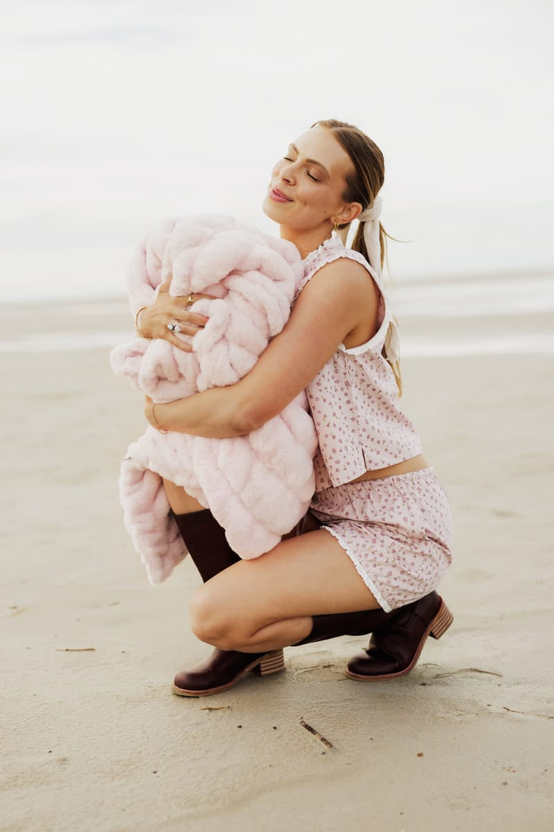 Hugs Bashful Pink Blanket