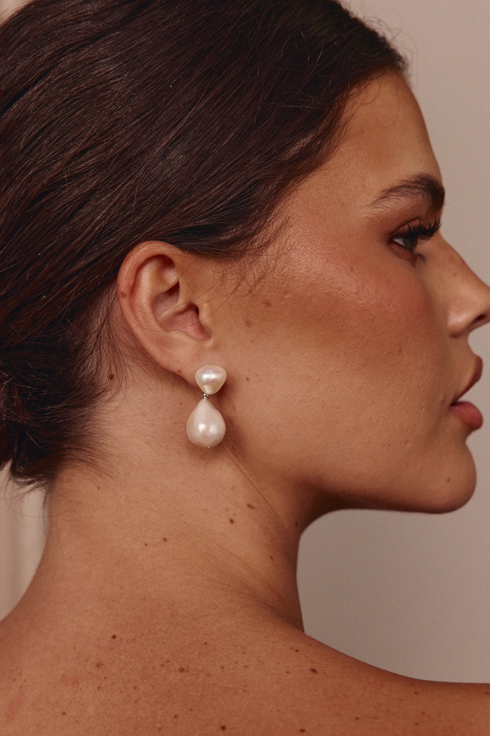Luna Pearl Earrings