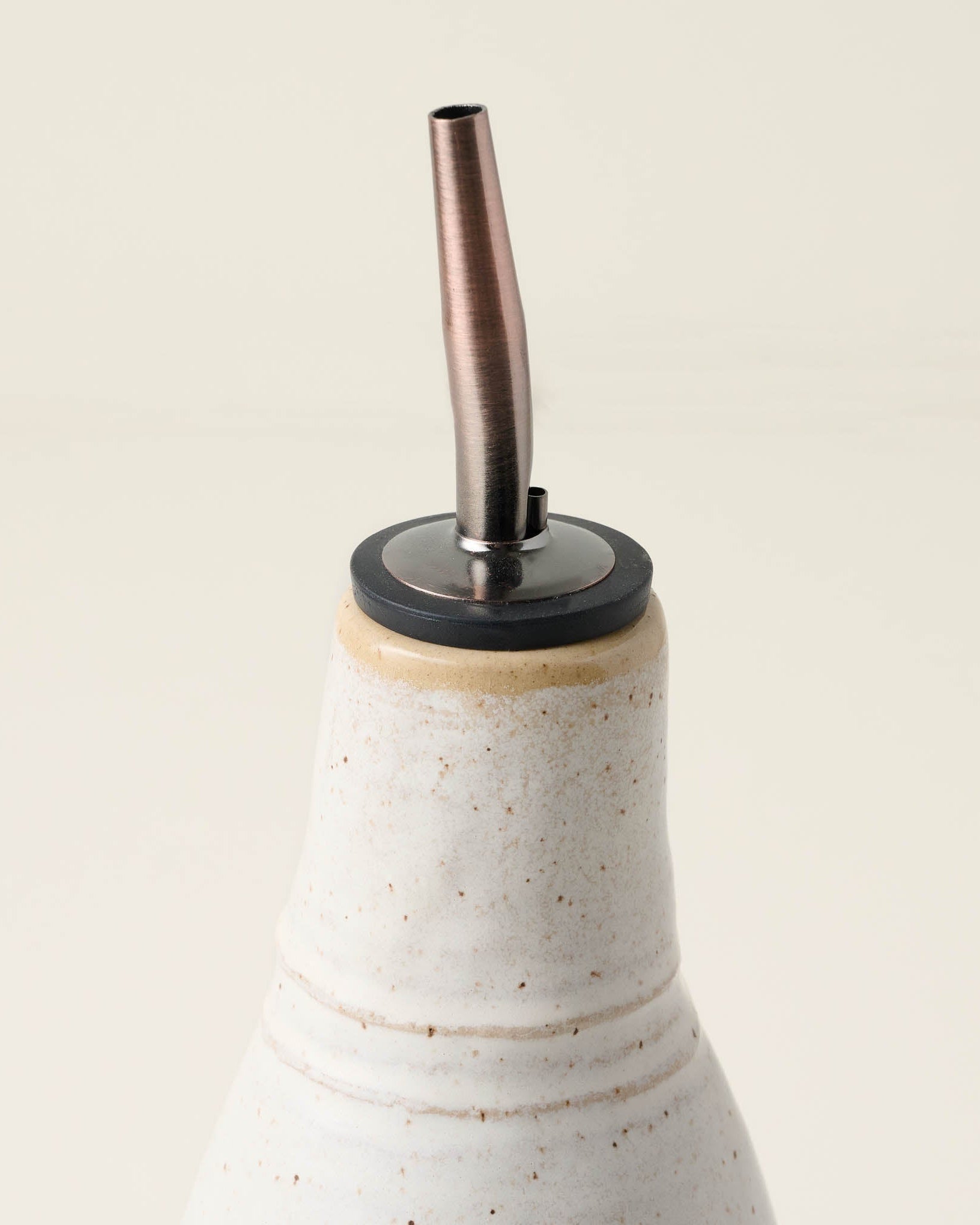 French White Speckle Oil Pour