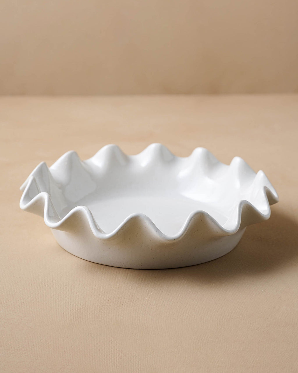 Cream Scalloped Pie Dish