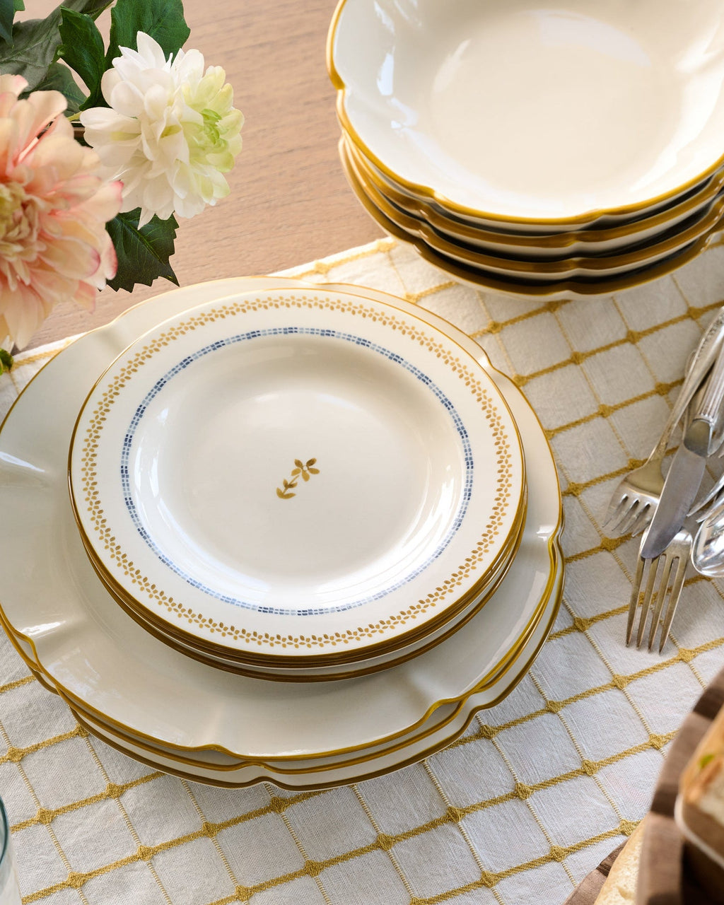 Luna Floral Salad Plate