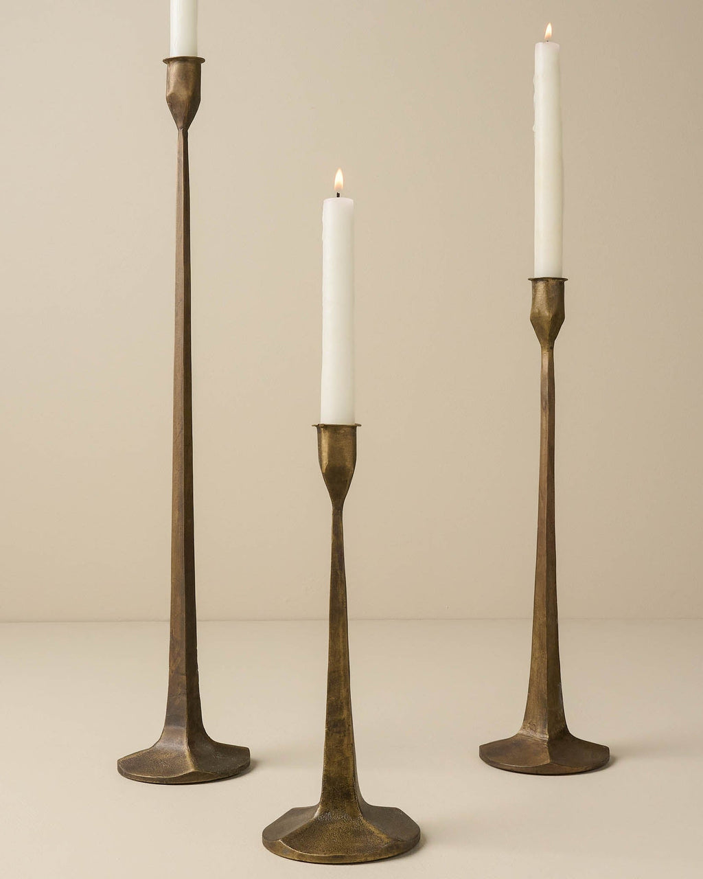 Antique Brass Gatecrest