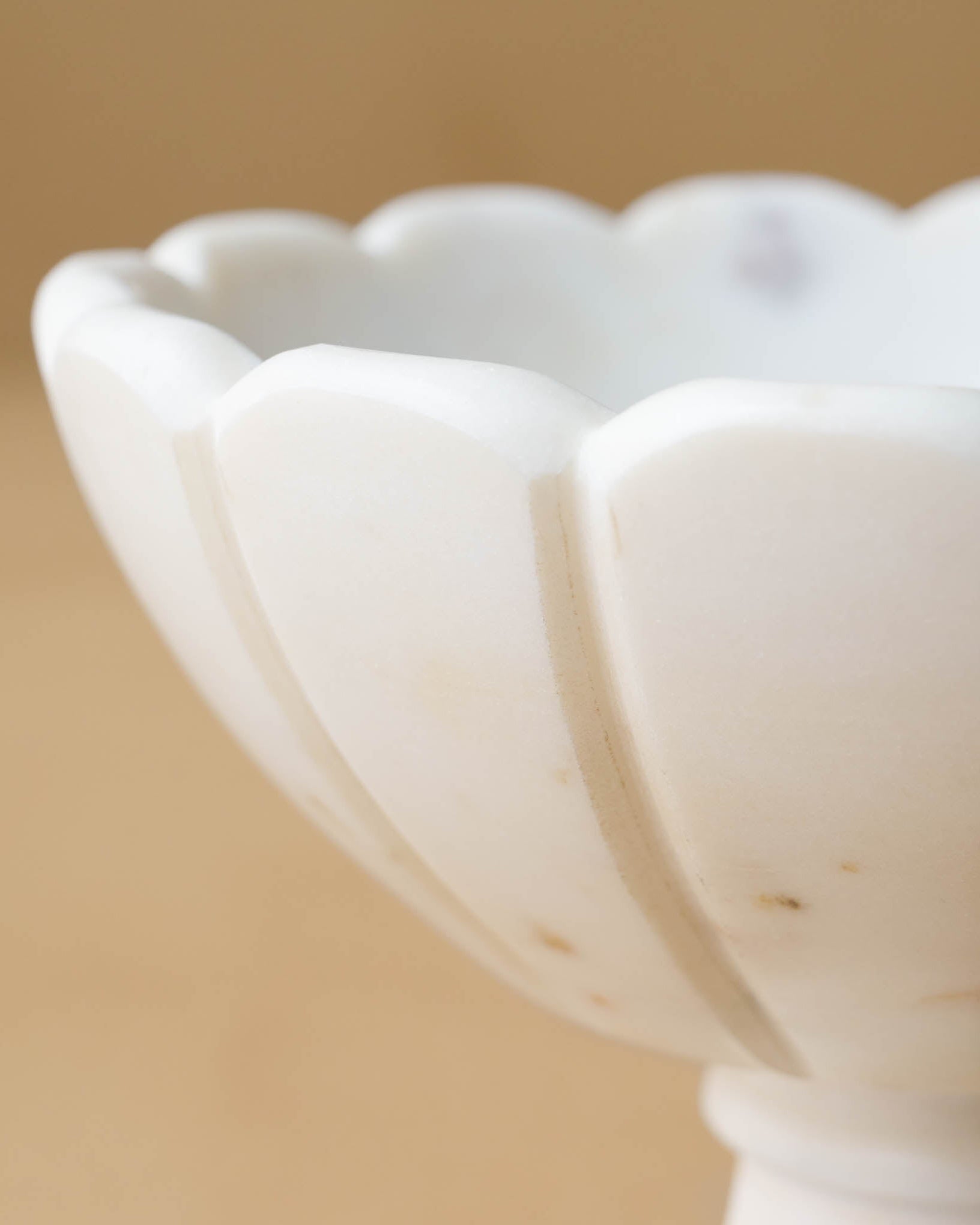 Marble Scalloped Accent Bowl