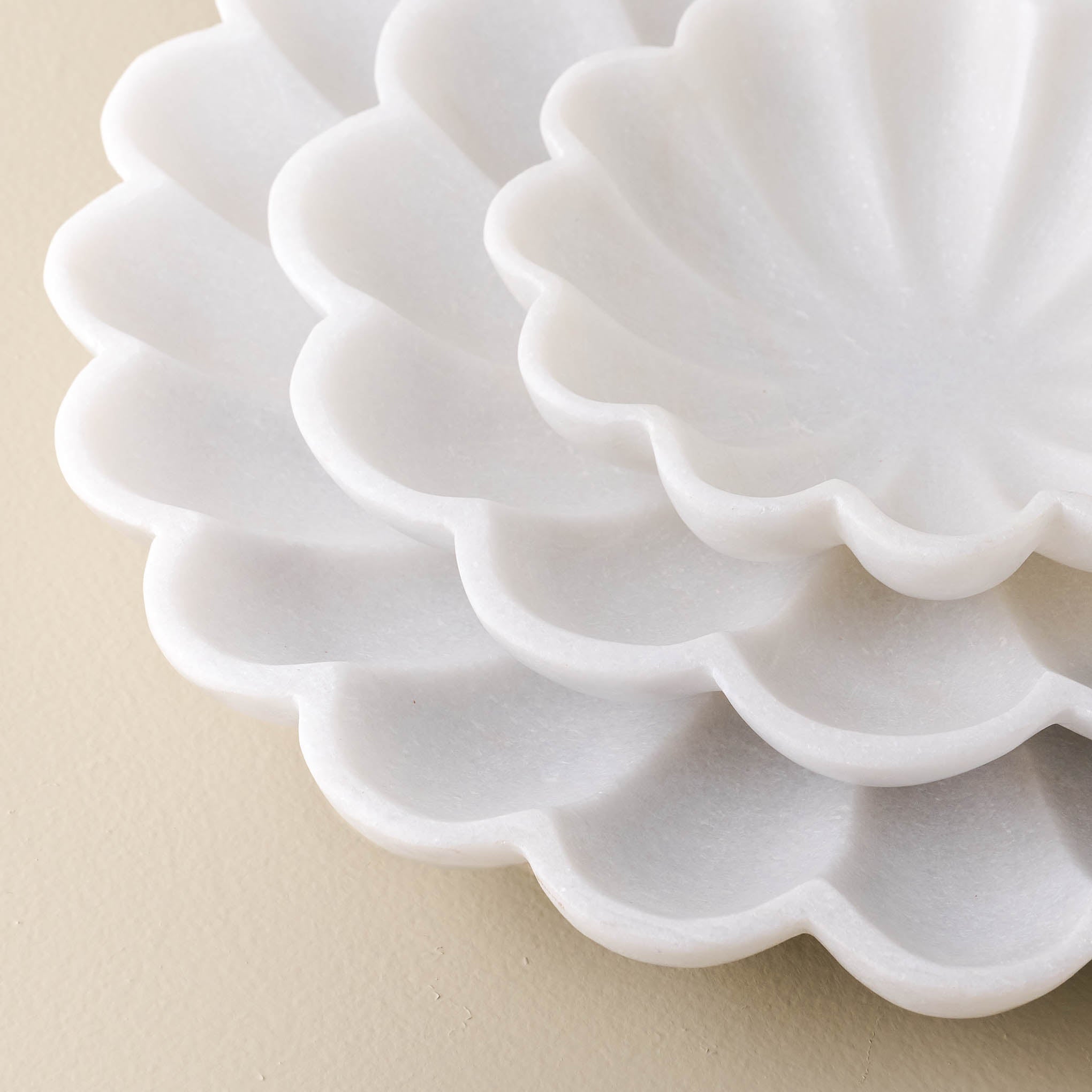 Scalloped Marble Accent Bowl