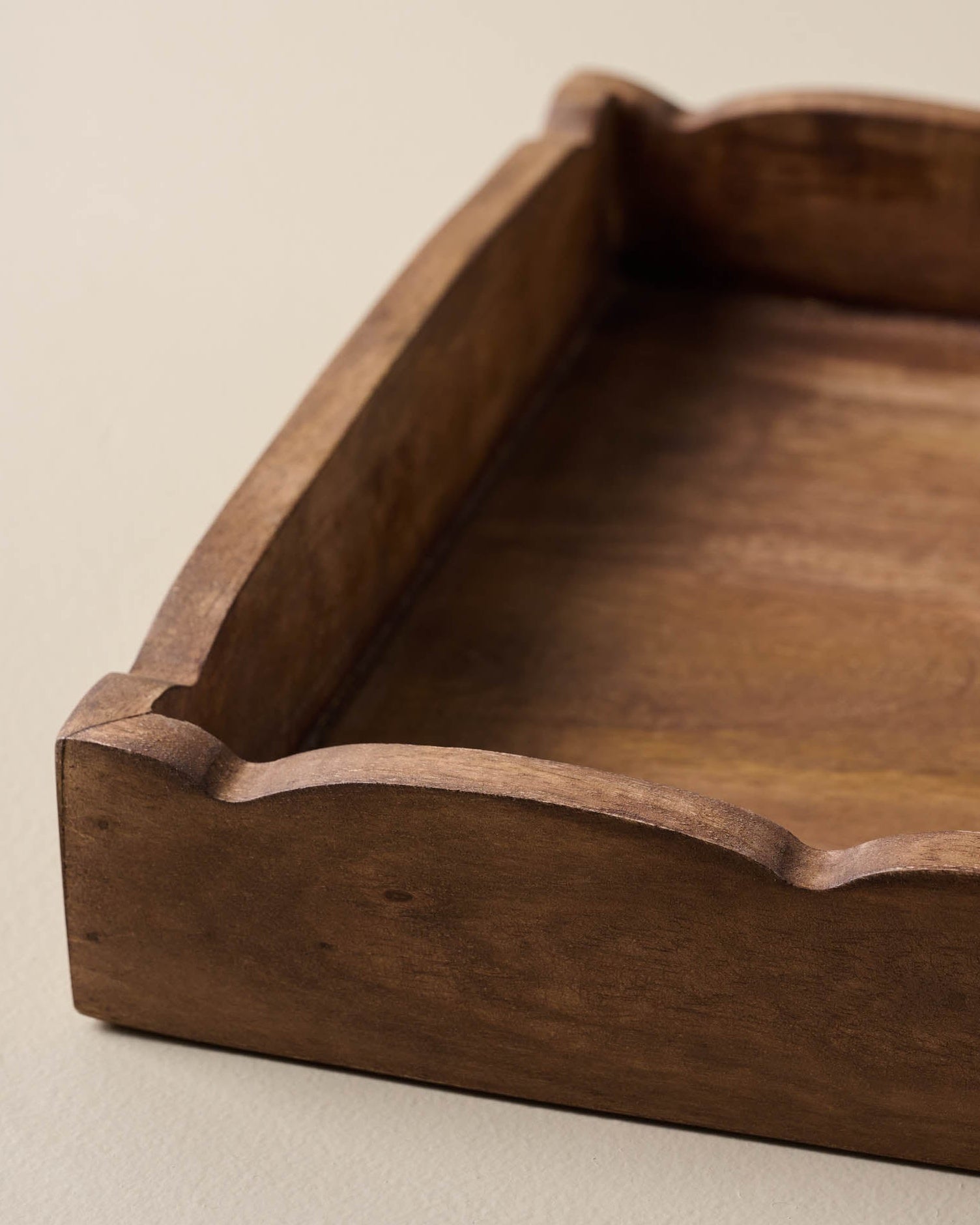 Scalloped Antiqued Wood Tray