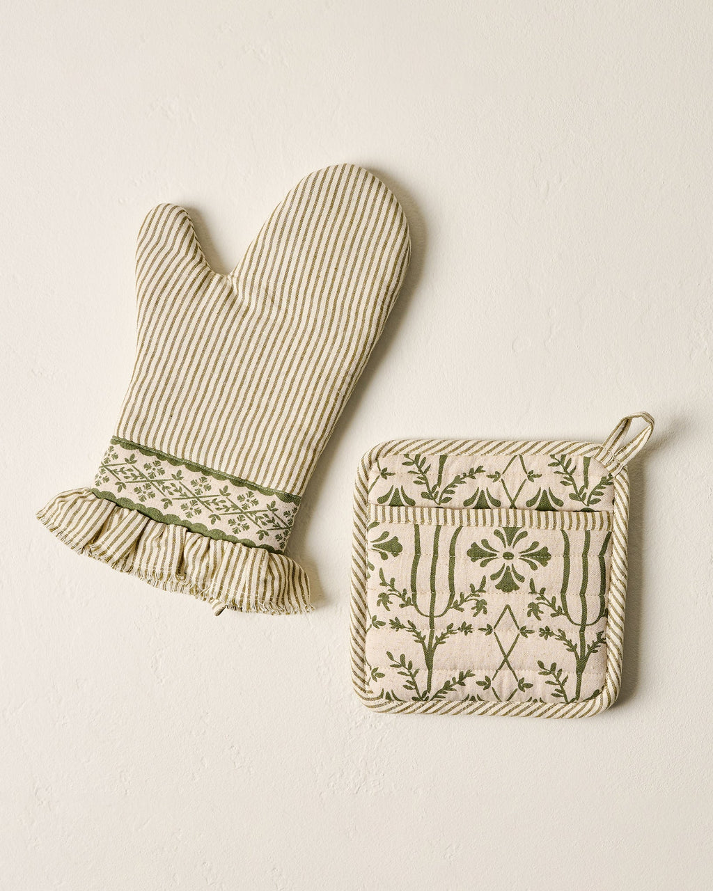 Magnolia Olive Pin Stripe Oven Mitt + Pot Holder Set