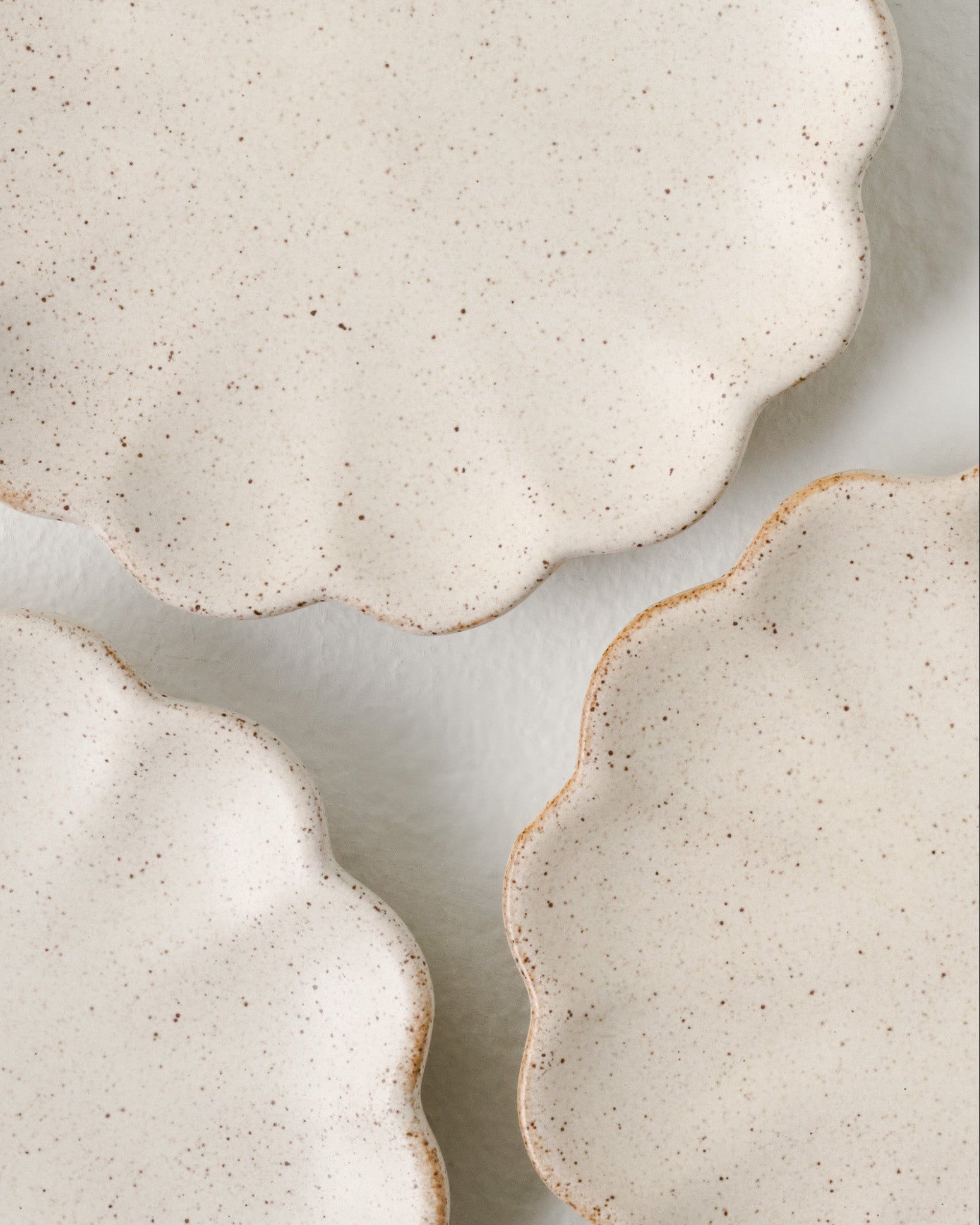 French White Scalloped Edge Stoneware Coaster Set
