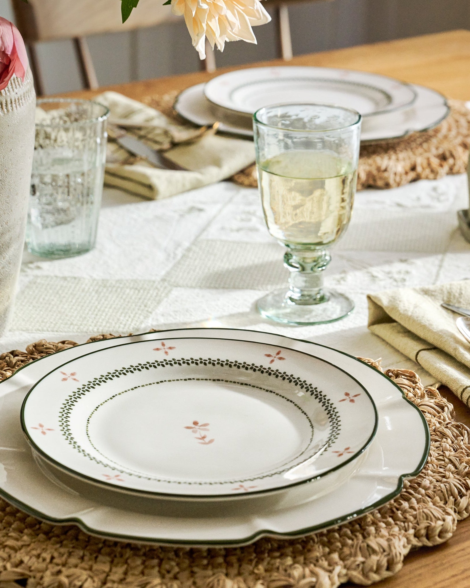 Green Luna Scalloped Plate