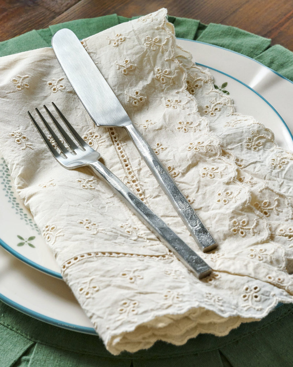 Antique White Eyelet Napkin Set of Four