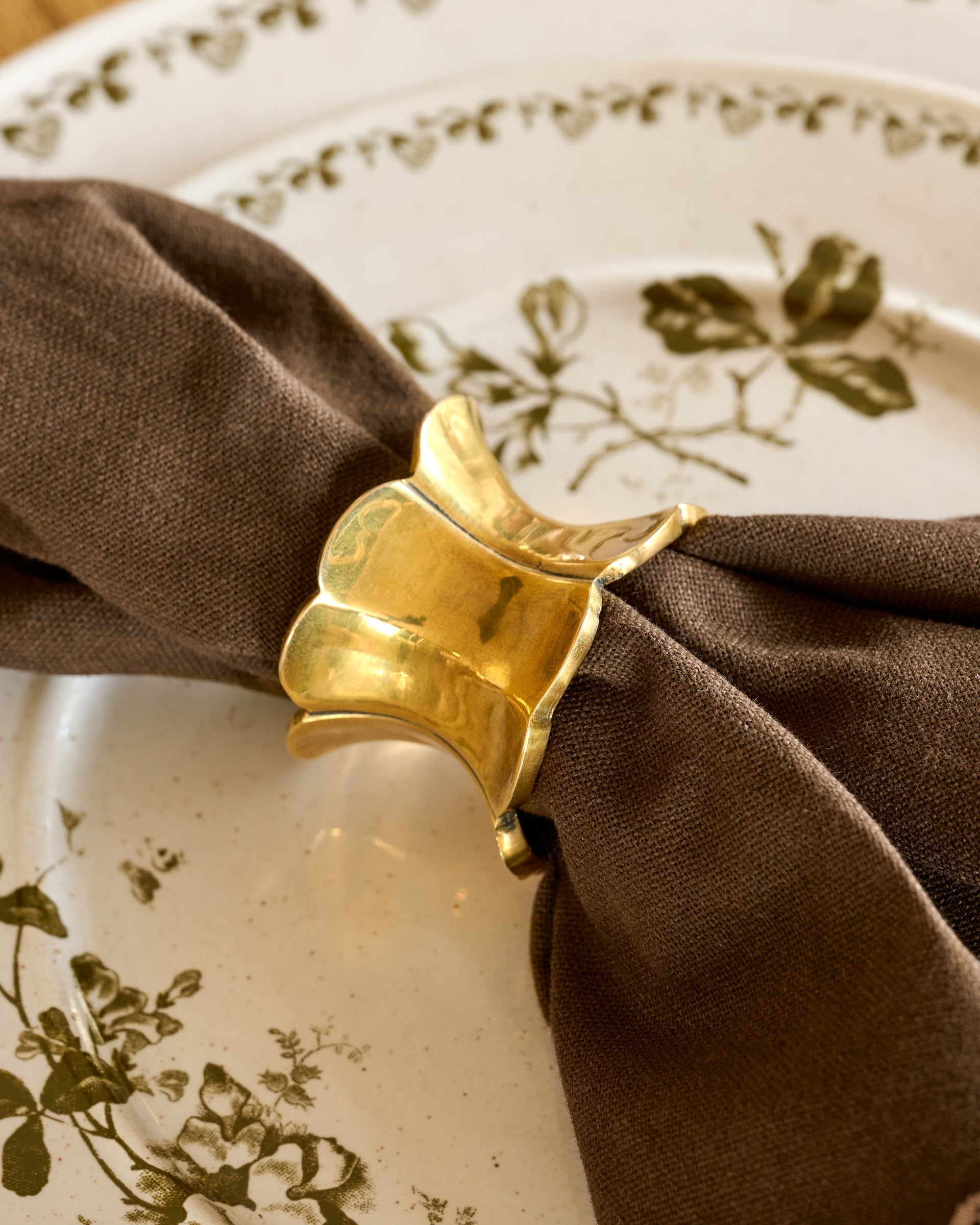 Antique Brass Ruffle Napkin Ring Set of Four