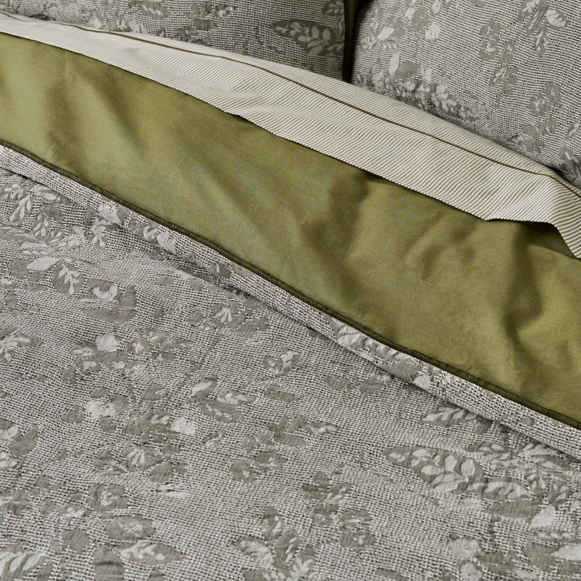 Willow Floral Jacquard Duvet Cover