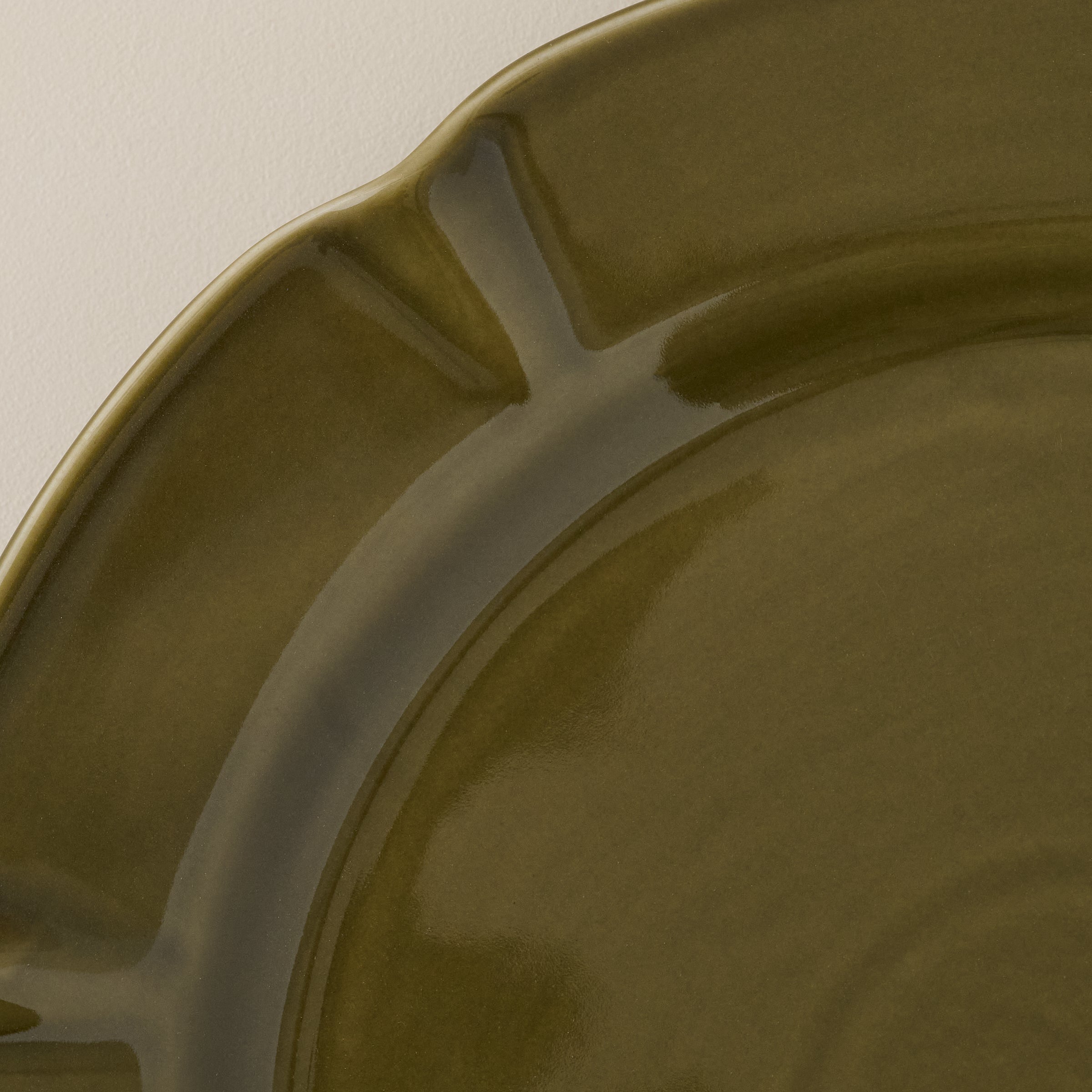 Fern Green Luna Scalloped Plate