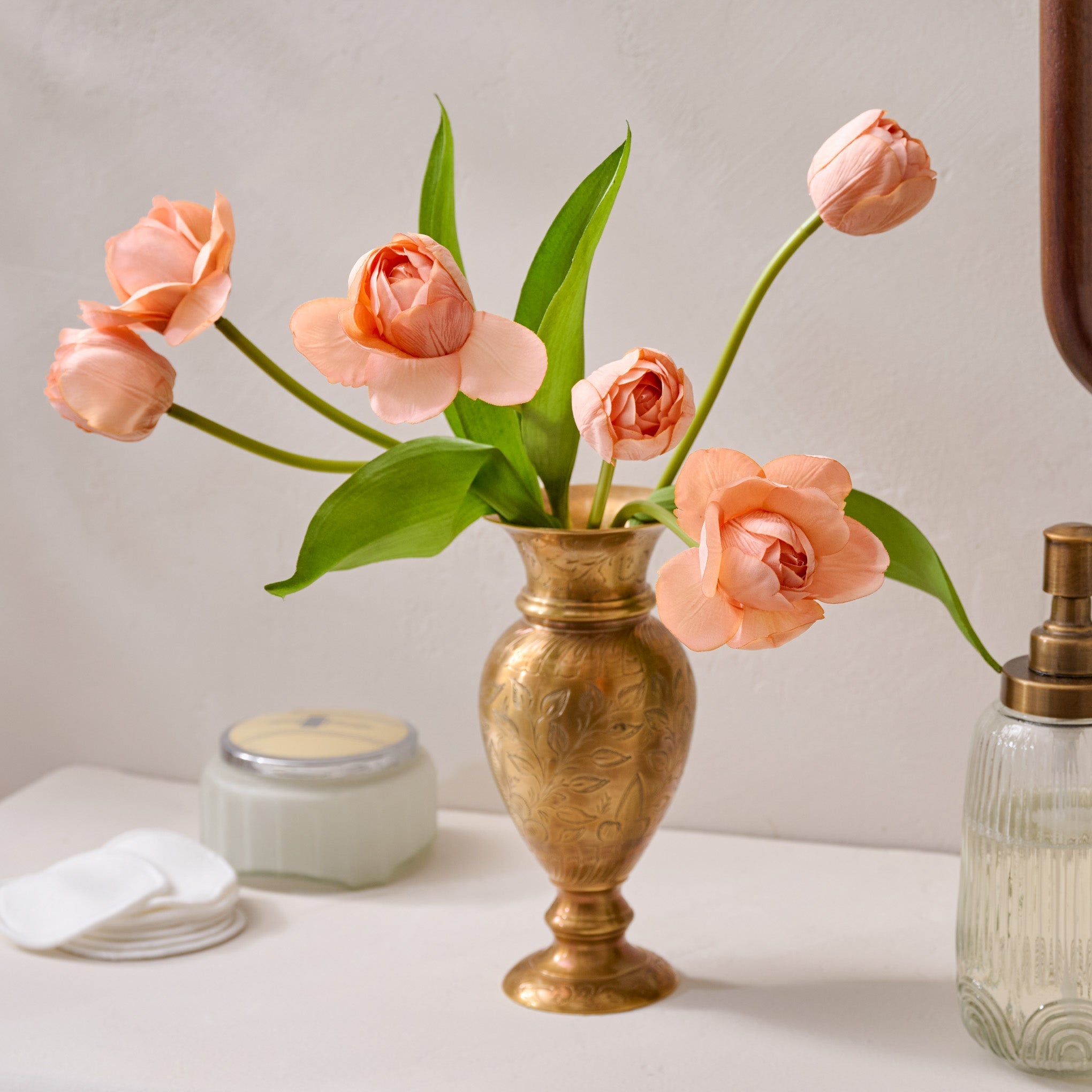 Anna Vase Peach Tulip Bundle