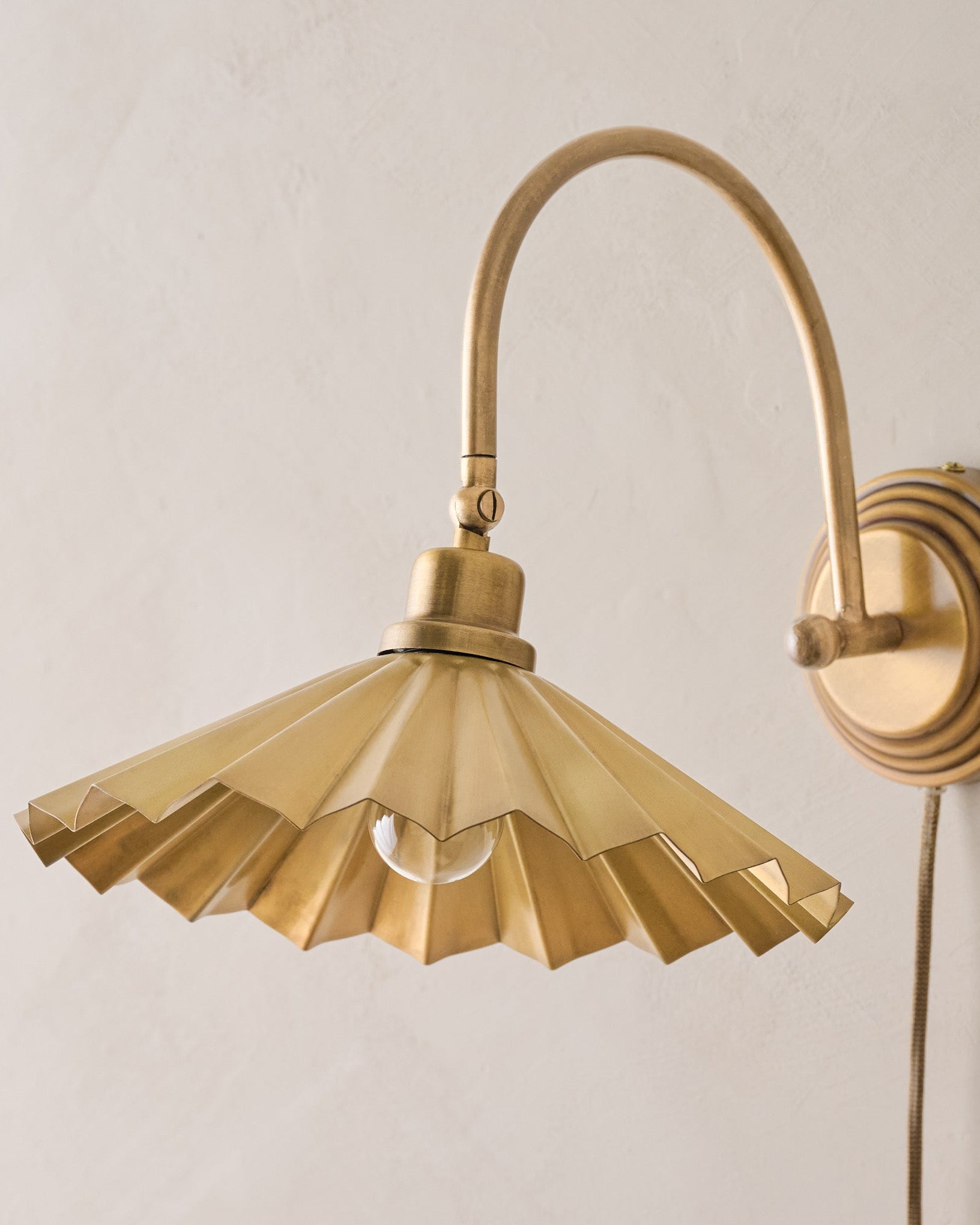 Brass Pleat Plug-in Sconce