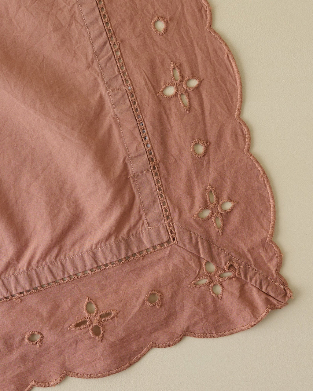 Blush Eyelet Border Napkin Set of Four