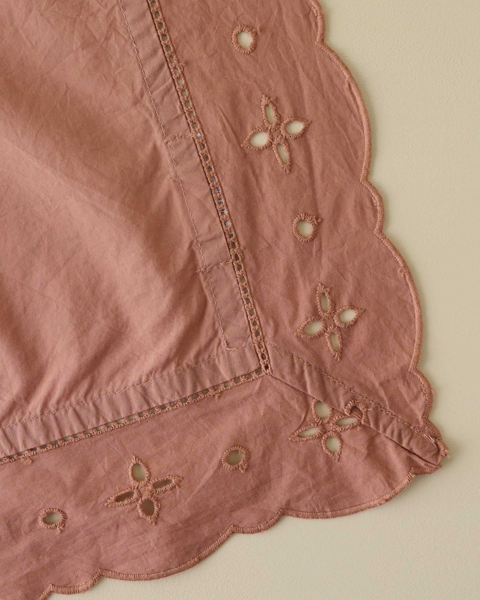 Blush Eyelet Border Napkin Set of Four