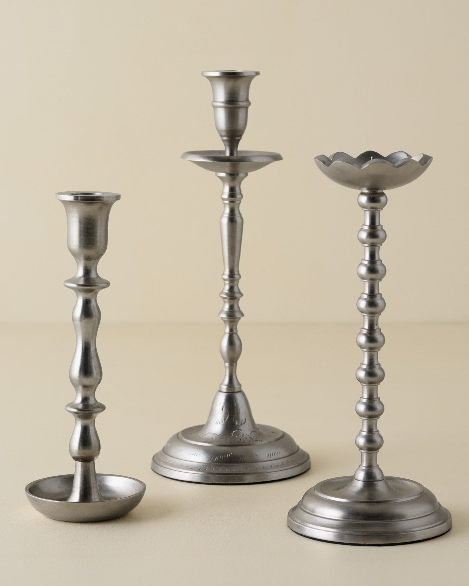 Cassandra Candle Holder
