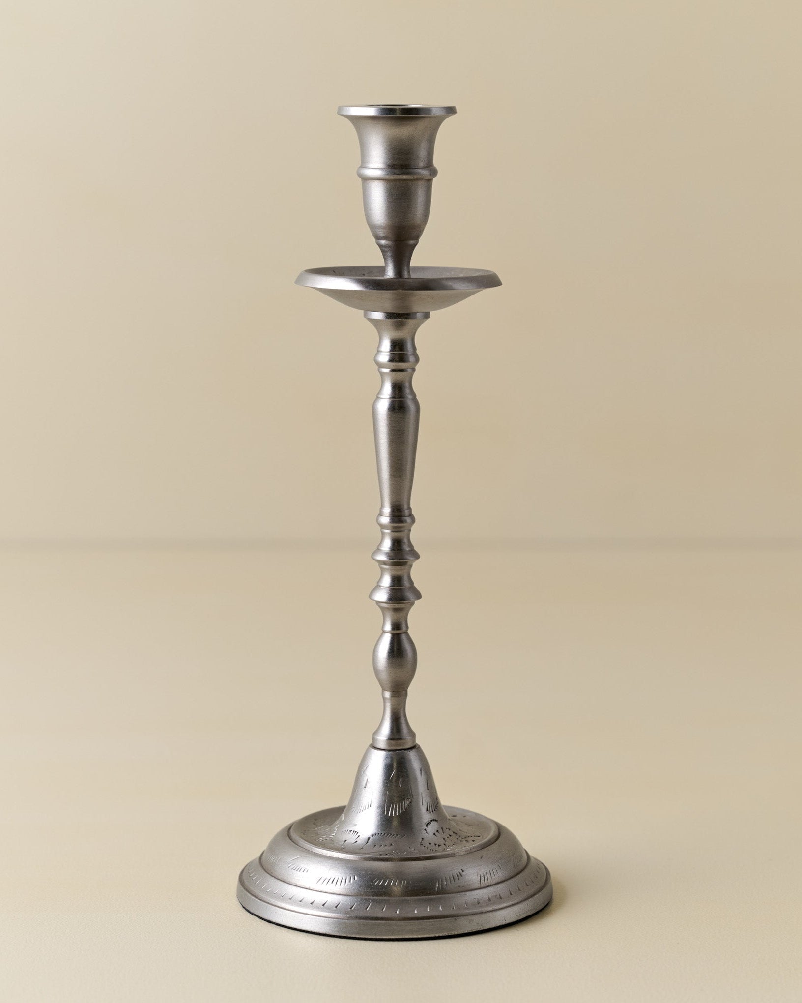 Cassandra Candle Holder