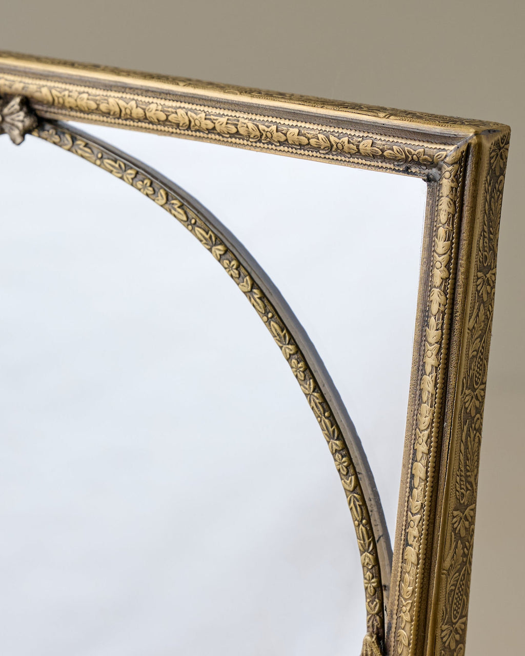 Vienna Tabletop Mirror
