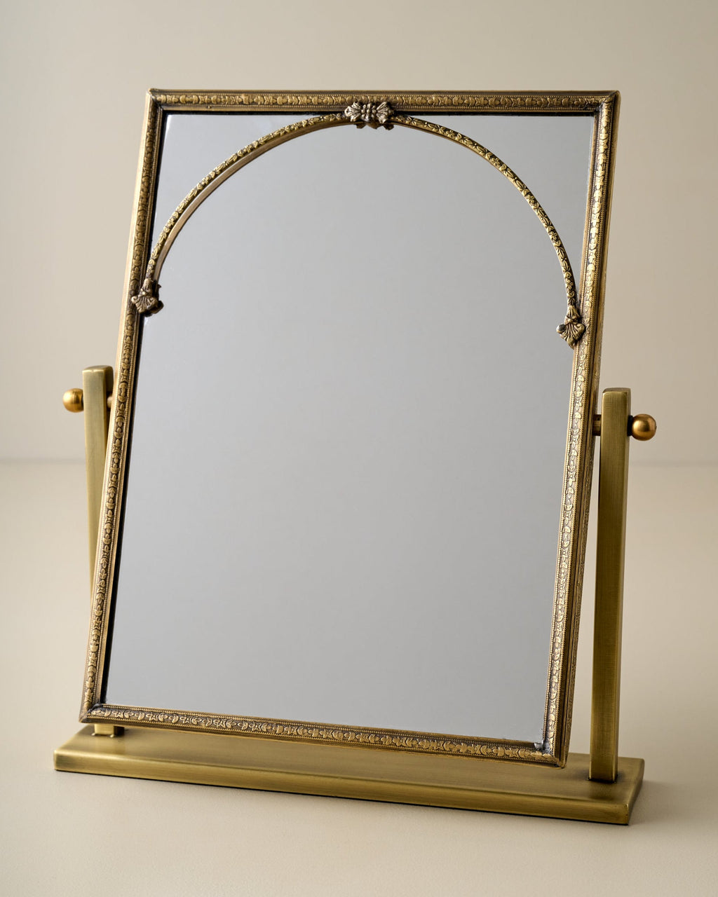 Vienna Tabletop Mirror