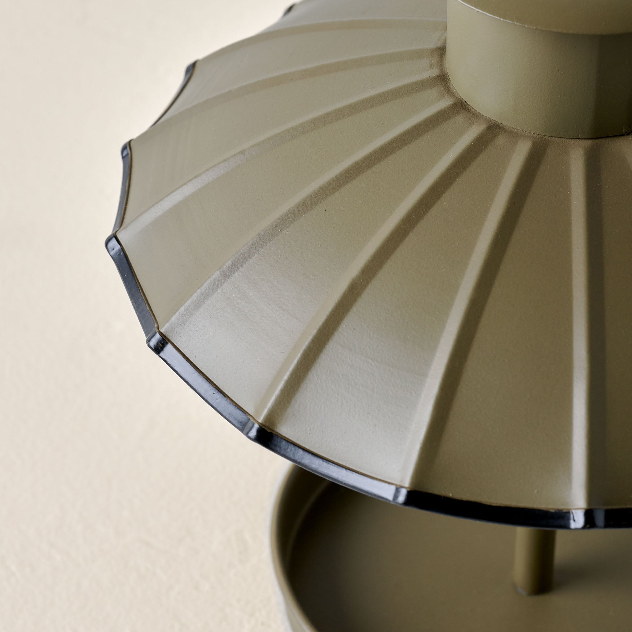 Round Roof Bird Feeder
