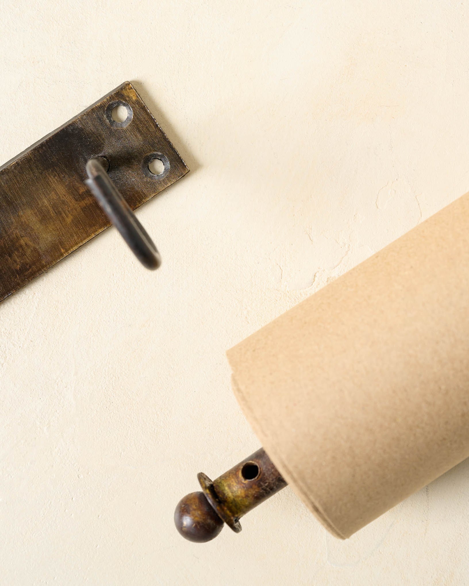 Hanging Wall Note