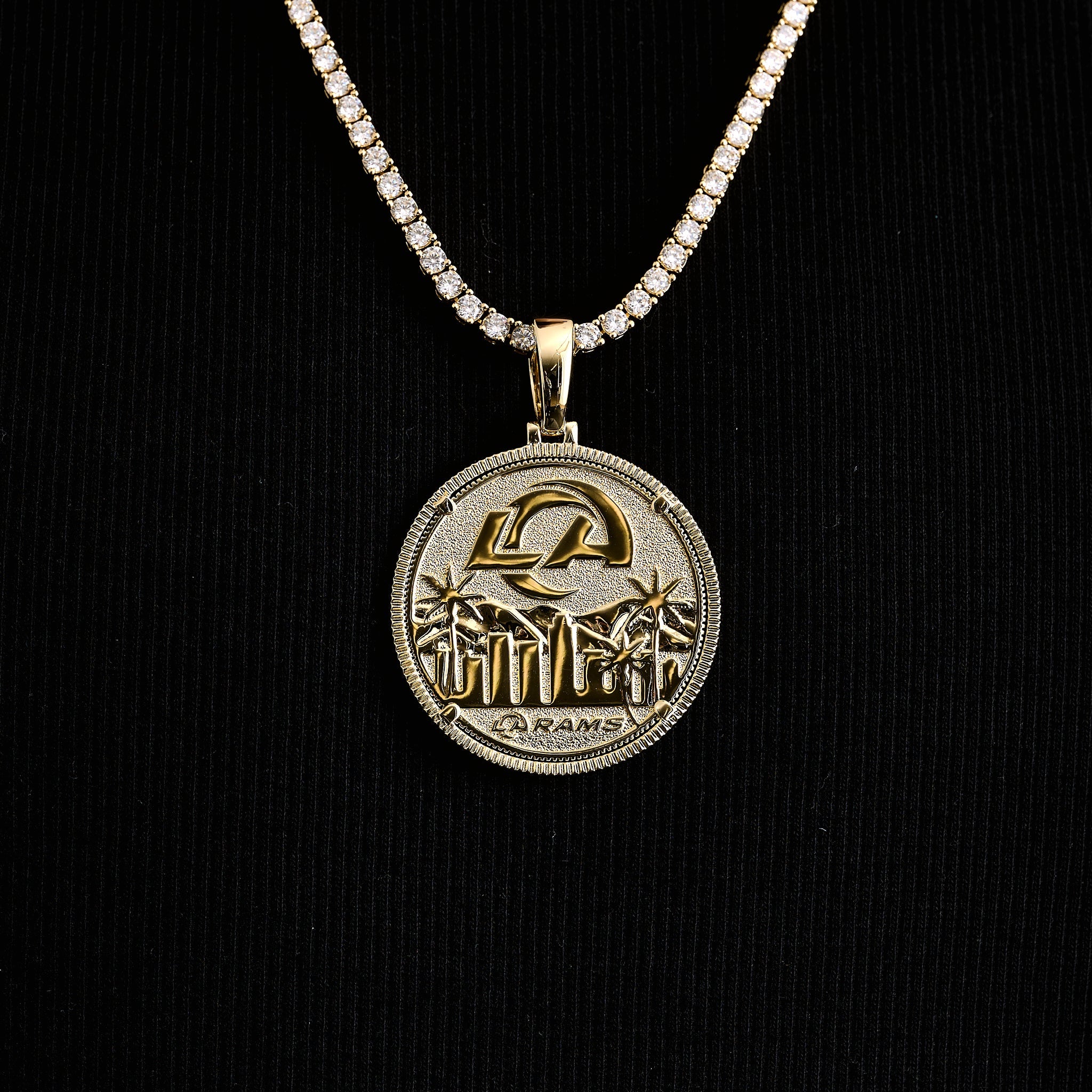 LA Rams Official NFL Coin Pendant in Yellow Gold