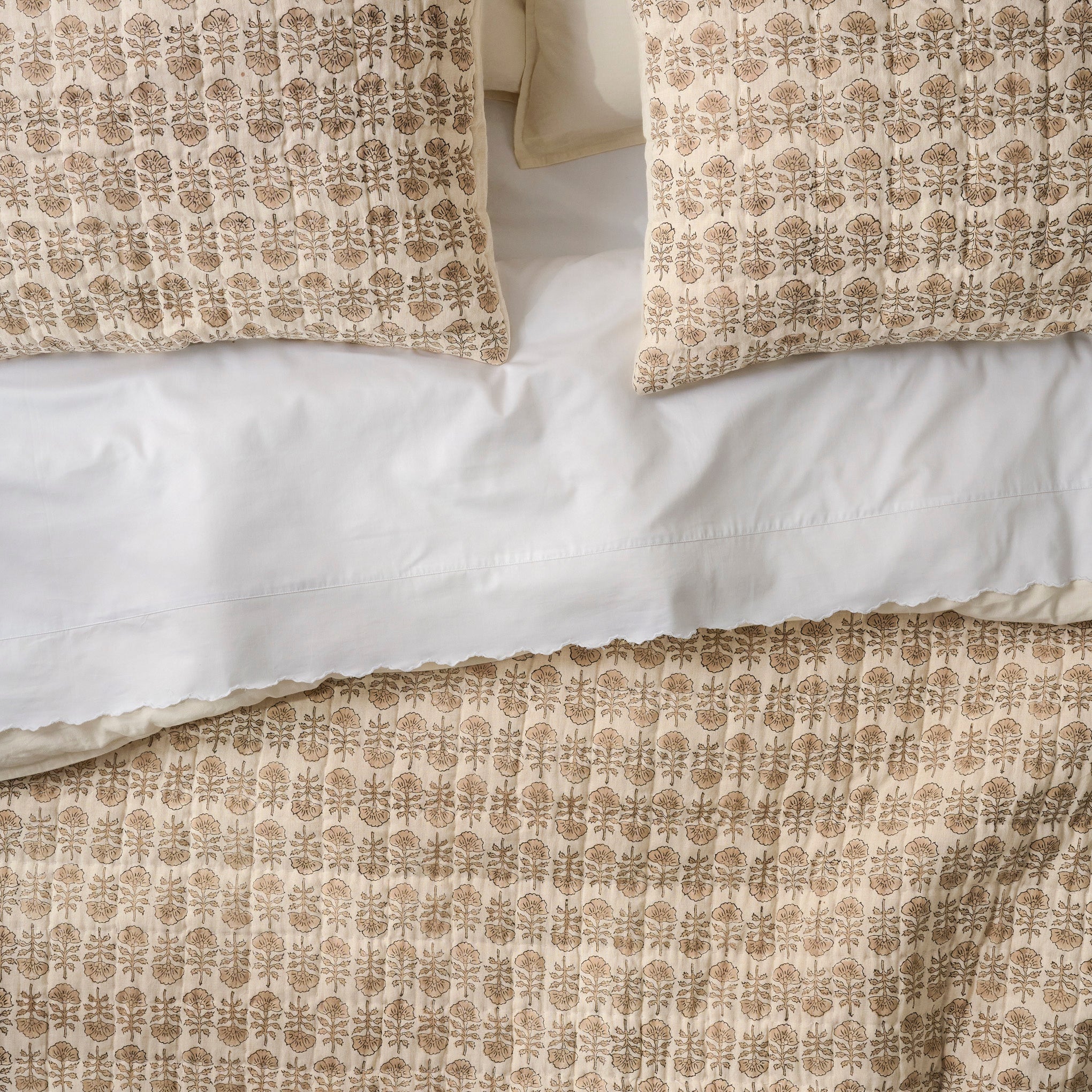 Natural Flora Block Print Quilt + Sham Set (King)