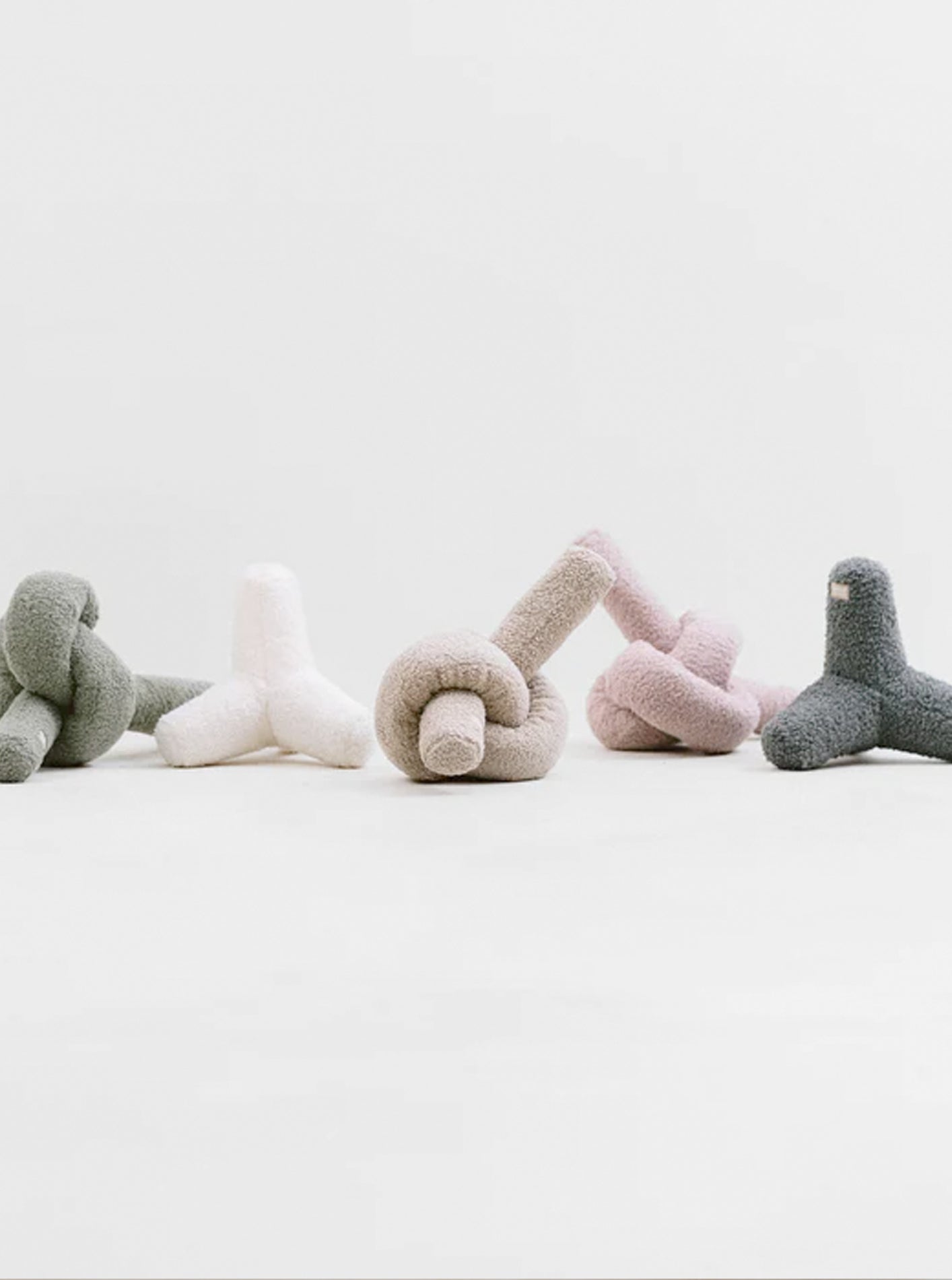 O NOU by Lambwolf Collective