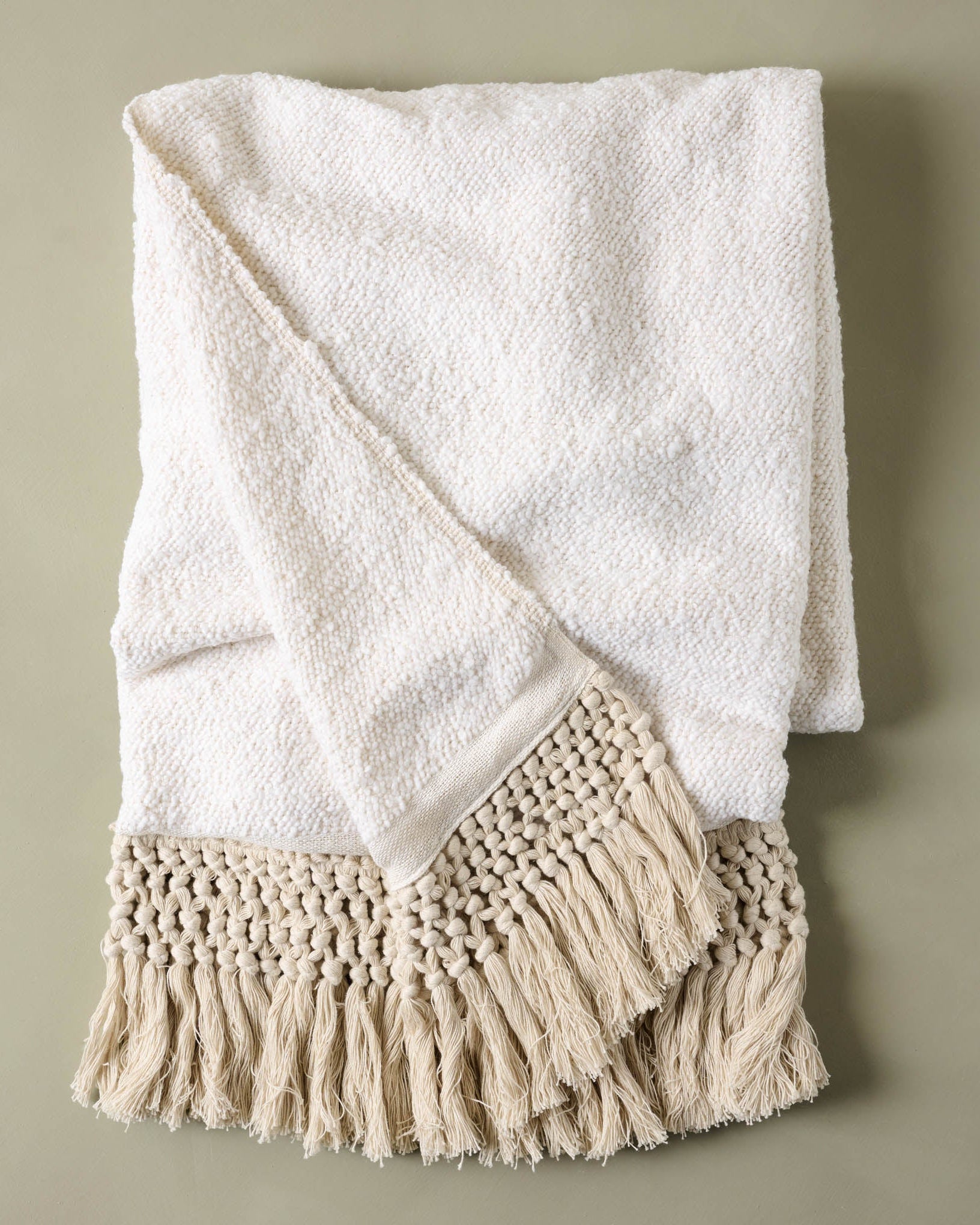 Antique White Essential Tassel Throw